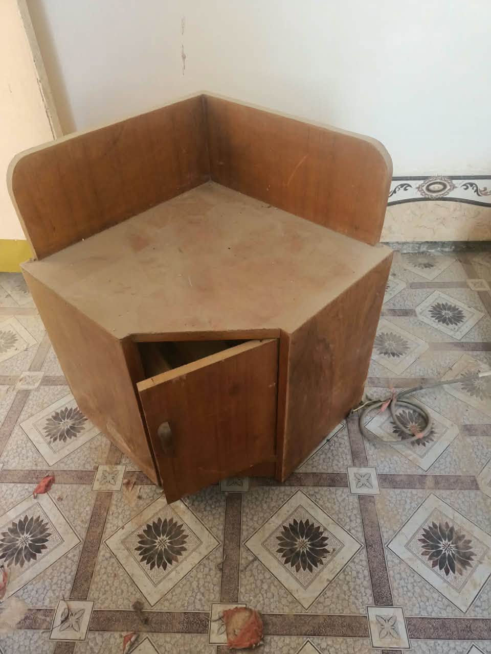 غرفة نوم للبيع عدد القطع ٦
للإستفسار الاتصال على هذا الرقم : ( *********** )
