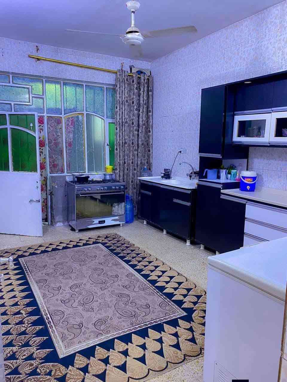 بيت للبيع طابقين في ام الكبر والغزلان ع الشارع قرب الركن السوري مقابل الساحه للاستفسار ***********3
