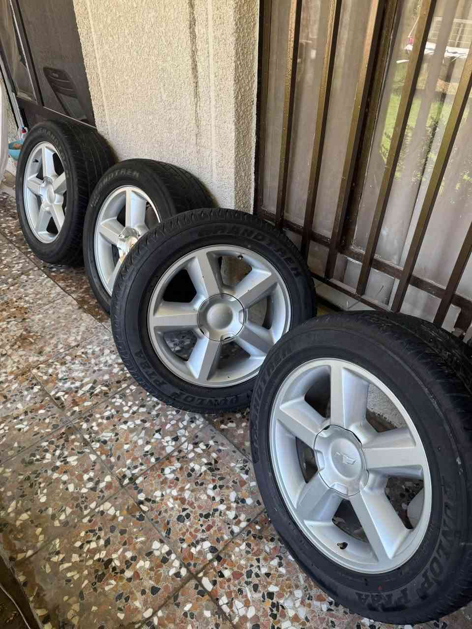 ويل كب تاهو LTZ قياس 20
يجي البلادي من موديل 2007 الى 2013
مع تخم تاير دانلوب
السعر 400 دولار
***********
