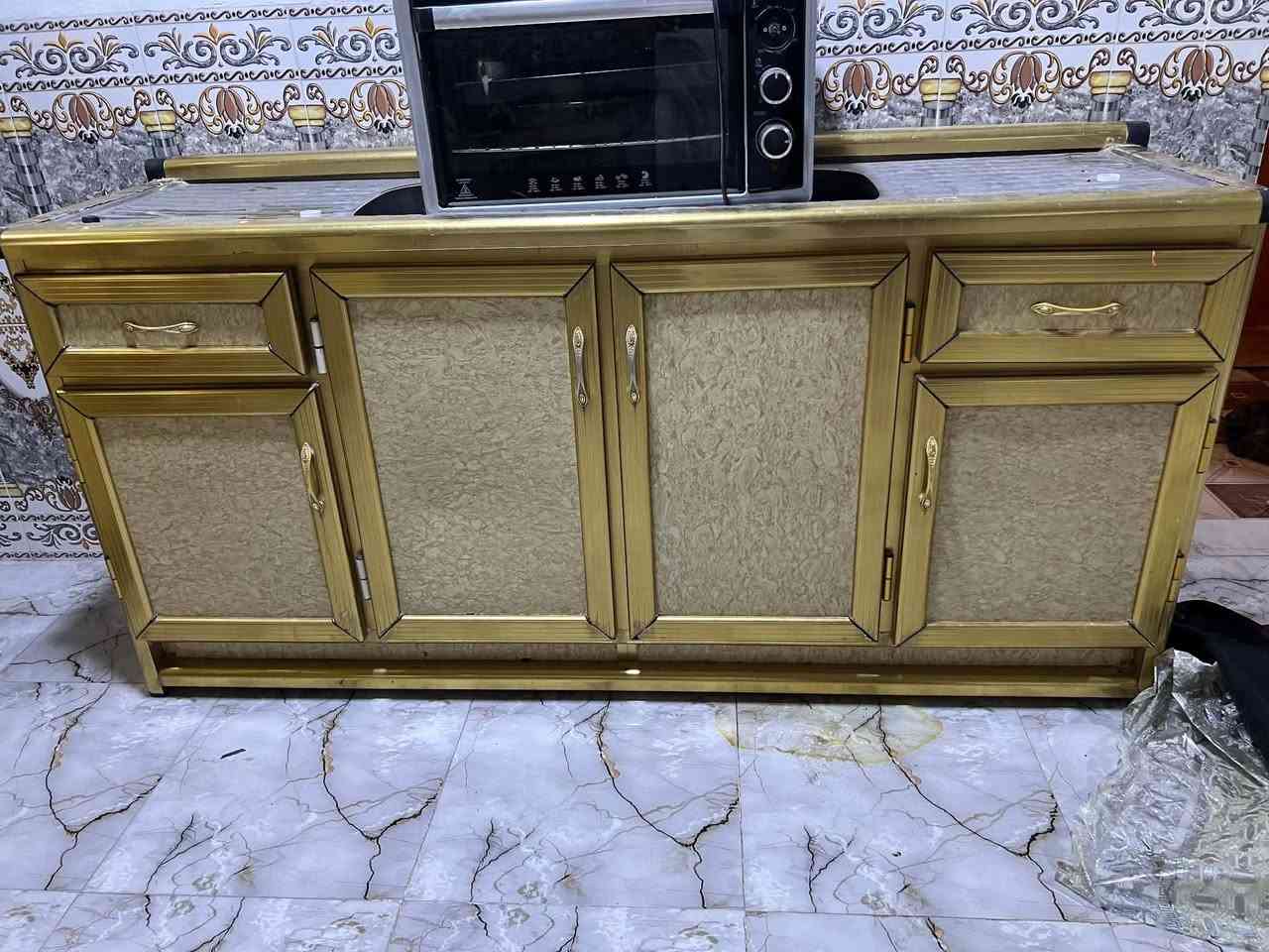 للبيع كاونتر ٥ قطع سعر ٤٥٠ شرايه يتواصل مع هذا الرقم *********** واتساب
