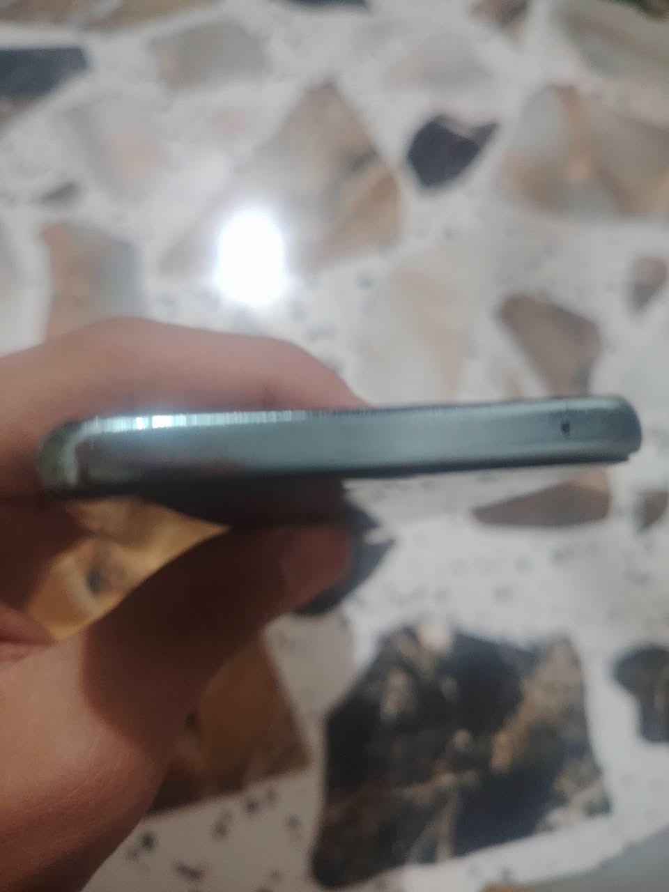 هونر إكس 9بي 
ذاكرة 256 رام 20 ببجي 60 سلس 
نضيف 
بي كسر بل شاشه مايثر شي وصوت مابي فقط السماعه الداخليه شغاله
سعر 170 بي مجال يعجبك اعبر
