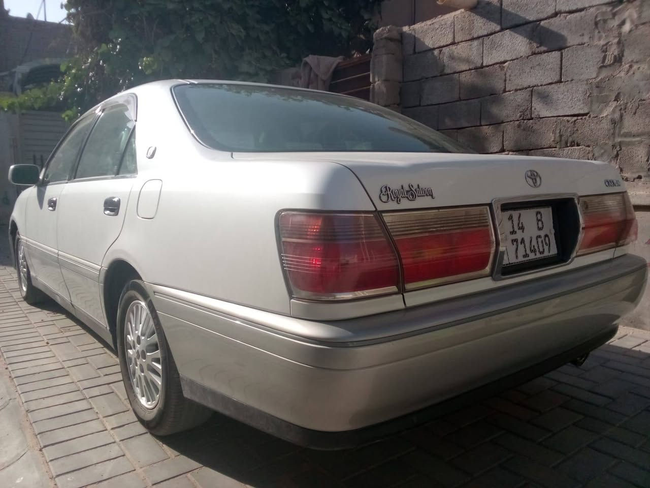 السلام عليكم
ملكه 2000 كفاله عامه تسجيل جديد
مكفوله كص نقل ضربه صبغ سياره جديده
عاديه دكمتين ديفير جبير كفاله تخم تاير حداده بلاديه جديده    ١٤٠ وبيه مجال
*********** واتساب
