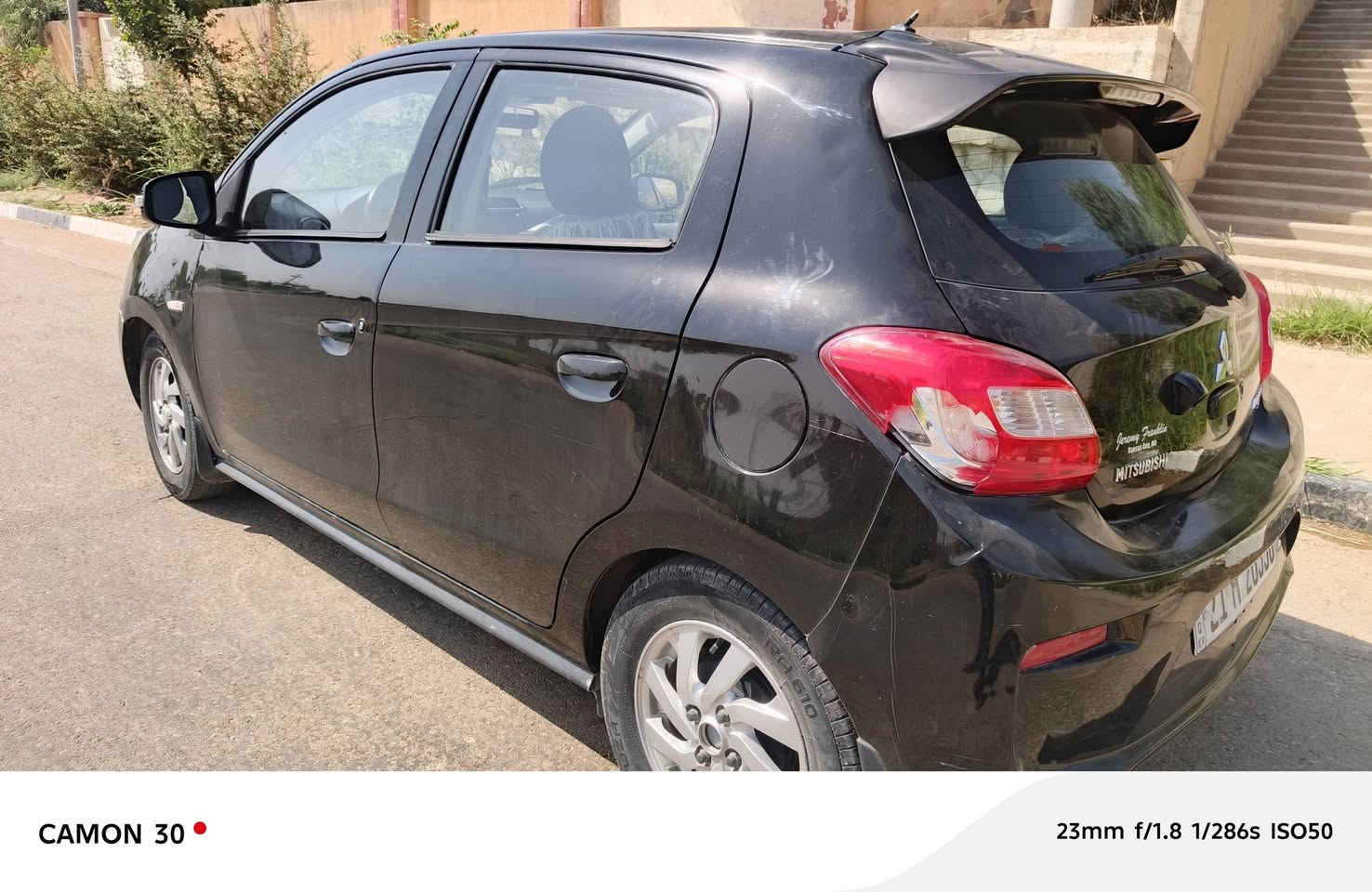 ‏🚗 میراج 2017 –  ئەمریکی 🇺🇸
‏
‏🔹 سێ پارچەی پێشی هەیە، بێ ناوگرتن
‏🔹 بێ ئێرباگ
‏🔹 تەنها 68 هەزار مایل ڕۆیشتووە
‏🔹 هەزەی نوێیە، سەنەوی تا 2029 نوێیە
‏🔹 بەناوی خۆمانە و بێ کێشەیە
‏🔹 تەبرید سارد و گەرم بەشەرتە ❄️🔥
‏🔹 گێڕ و مەکینە بەشەرتەن
‏🔹 بەنزین زۆر کەم دەخوات ⛽️
‏🔹 ئۆتۆمبێلێکی ئابووری و گونجاو بۆ بەکارهێنانی ڕۆژانە
‏
‏📞گەر موشتەریت  
‏***********
‏
‏🚗 ميراج 2017 – أمريكي 🇺🇸
‏
‏🔹 بيها 3 قطع أمامية، بدون سحب
‏🔹 بدون إيرباغ
‏🔹 ماشية 68 ألف ميل فقط
‏🔹 هزة جديدة، والسنة لحد 2029 جديدة
‏🔹 باسمنا وما عليها أي مشكلة
‏🔹 تبريد بارد وتدفئة حارة، كلهن شغالات ❄️🔥
‏🔹 الگير والمكينة على الشرط
‏🔹 صرفية بنزين قليلة جدًا ⛽️
‏🔹 سيارة اقتصادية ومناسبة للاستخدام اليومي
‏
‏📞 للاستفسار والتواصل:
‏***********

لەسەر ئیزنی ئەدمینی بەڕێز

نص مكتوب في الصور:
- CAMON 30  23mm f/1.8 1/247s ISO50
- CAMON 30 • 23mm f/1.8 1/431s ISO50
- CAMON 30 23mm f/1.8 1/286s ISO50
- CAMON 30 27mm f/1.8 1/566s ISO50
- CAMON 30 27mm f/1.8 1/50s ISO63
- CAMON 30 • 27mm f/1.8 1/67s ISO50