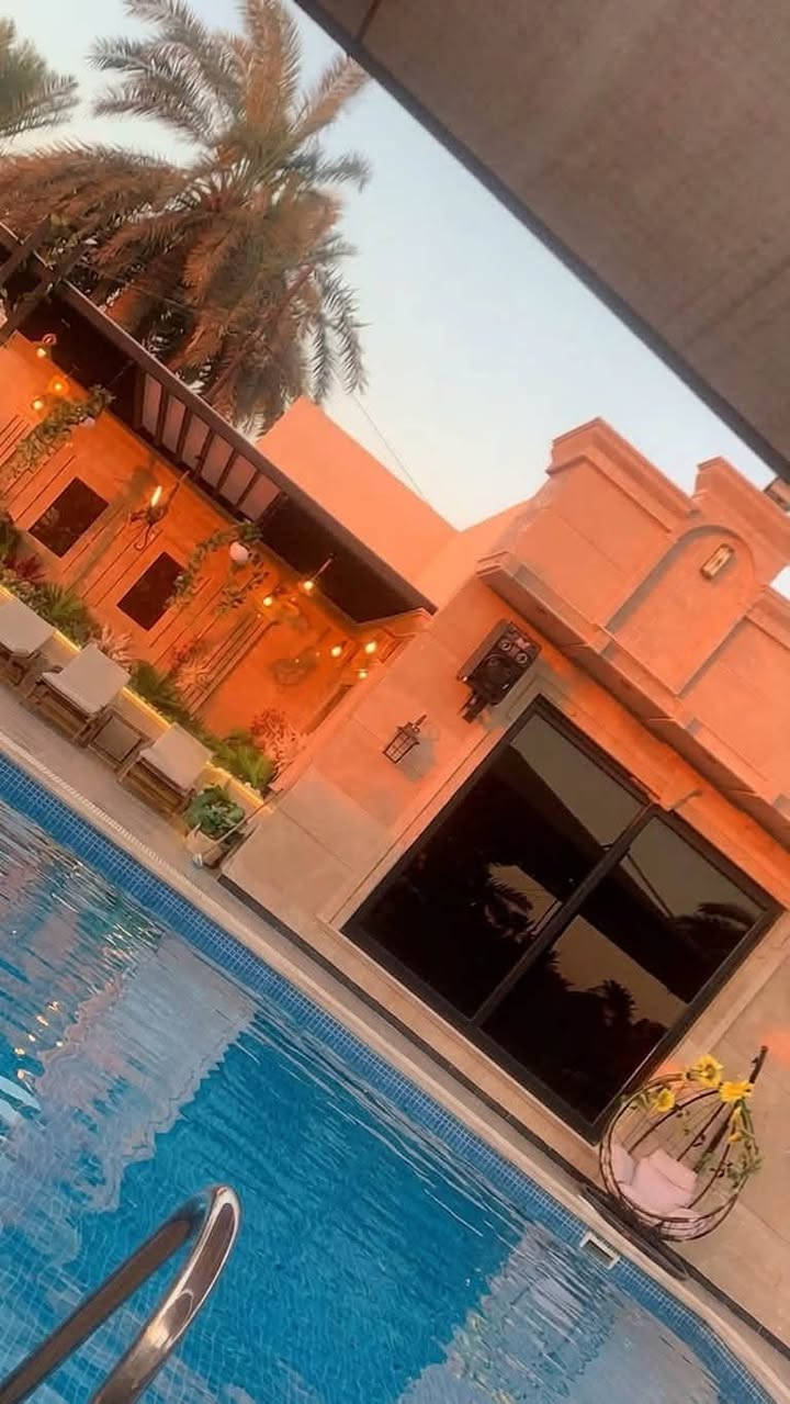 🌿 أهلاً وسهلاً بكم في مزرعتنا 🤍
✨ مكان يجمعكم بالراحة والوناسة
🌴 جلسات • طبيعة • أجواء جميلة
☕ نورتونا… وحياكم الله بكل وقت
📍 للحجز والاستفسار: ***********
