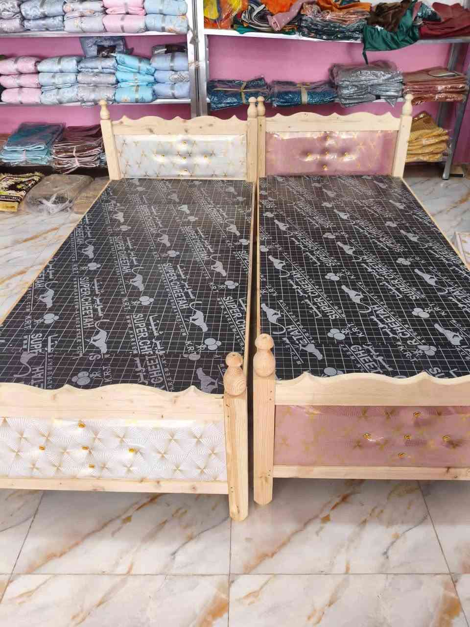 ✨ تم بحمد الله وصول وجبة جديدة من الأسرّة الخشبية ✨🛏️
وصلت وجبة جديدة من الأسرّة الخشبية بتصاميم راقية وجميلة، ونوعيات مميزة وبأسعار مناسبة للجميع ❤️

📍 مجمع أبو ليث الوائلي للمفروشات

📞 للاستفسار والطلب: ***********

✨ ننتظركم، وأهلاً وسهلاً بالجميع 🌹
مجمع أبو ليث الوائلي للمفروشات — الجودة، الأناقة، والسعر المناسب.
