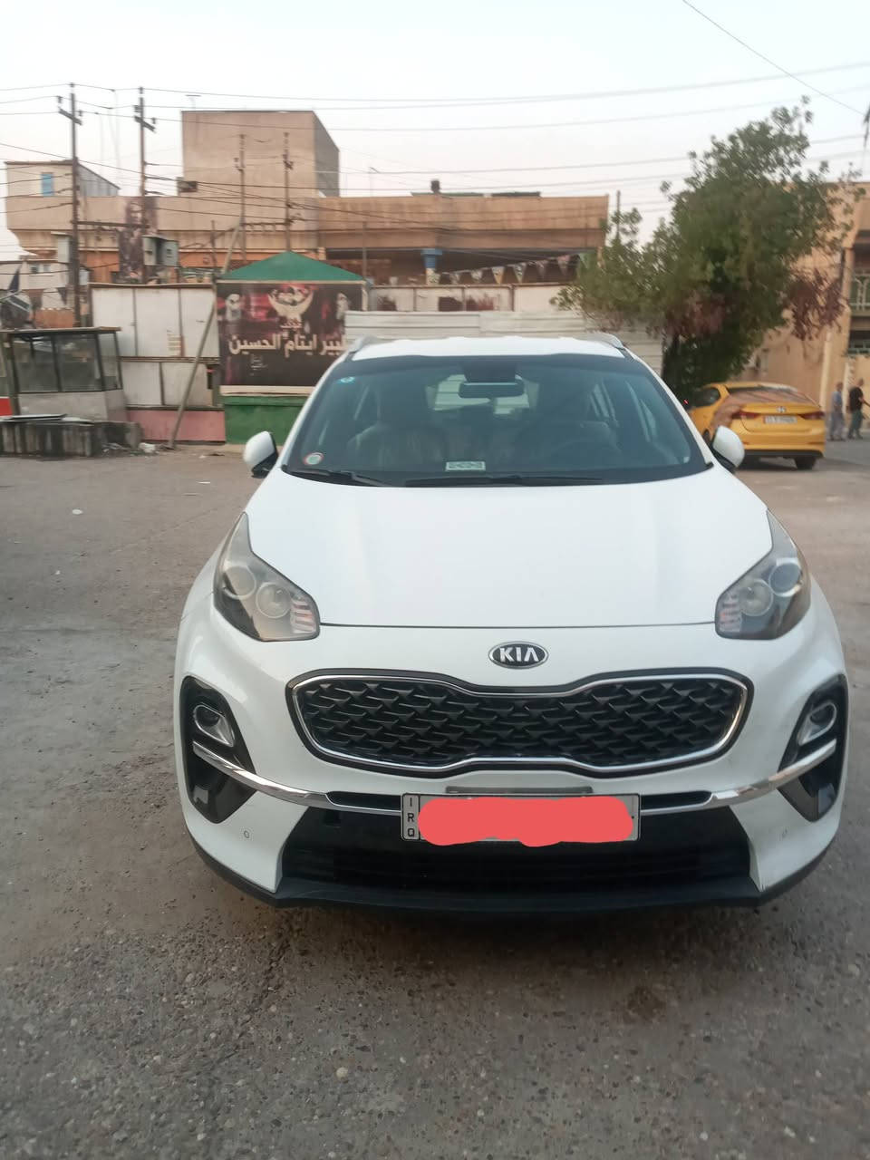السلام عليكم
سبورتج نص فول موديل 2020 ماشية 69 خليجي 
سيارة بأسم بنتي دكتوره تحويل مباشر 
موجود بالسونار طختين بارد بالباب الايمن والخلفي قطعتين صغار باقيات على وضعهن وواضحات بالسونار المرفق 
مكاني بغداد / الحبيبيه الاتصال على ***********
