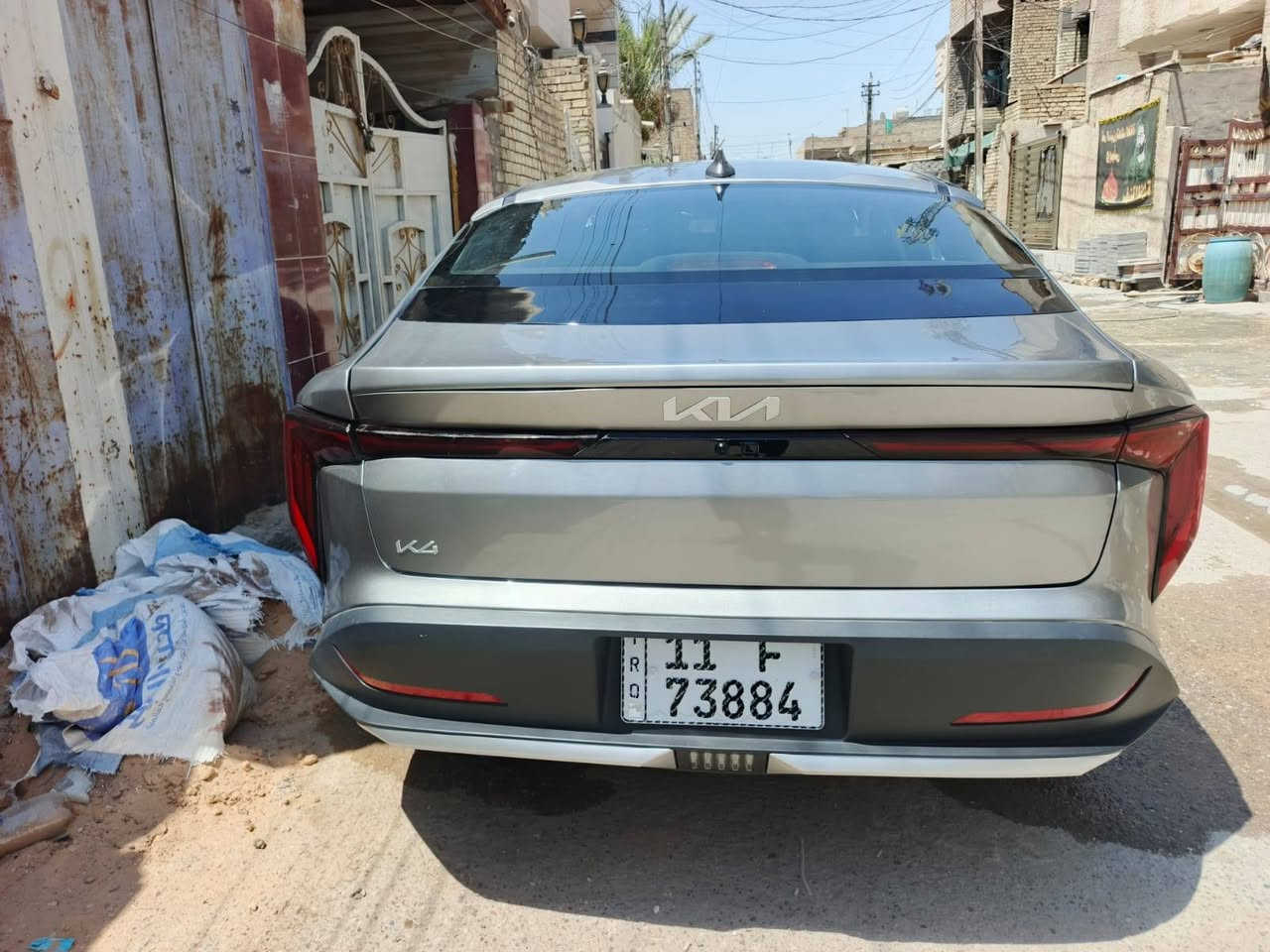السلام عليكم K4 للبيع 
2025 مواصفات EX 
مواصفات السياره 
1-شاشه متصله
2- تشغيل بصمه 
3-تبريد شاشه 
4- تحديد مسار 
5-مثبت سرعه 
6-رادارت امامي خلفي جانبي 
7-وقوف ذاتي 
8-اوتو هولد 
9_ كامل السياره الوحيده  
عله ايدي وصلت من امريكا ماشيه 6 ميل مكة سونار جديد
11-رقم حلو مميز بغداد 
بدون شاصي بدون ايرباك 
13-سياره جديده وجاهزه عل الأخير 
استفسار عل رقم *********** 
رقم بي واتساب عنوان سيارة بغداد
