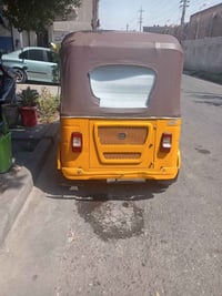 تك تك للبيع نضيفه موديل ٢٢ مرقمه بسمي مكان بغداد الجديده النعيرية 0770...
