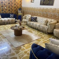 تخم للبيع(ثلاث كبار واثنين كراسي ) بسعر ٦٥٠ وبي مجال  للاستفسار 077092...