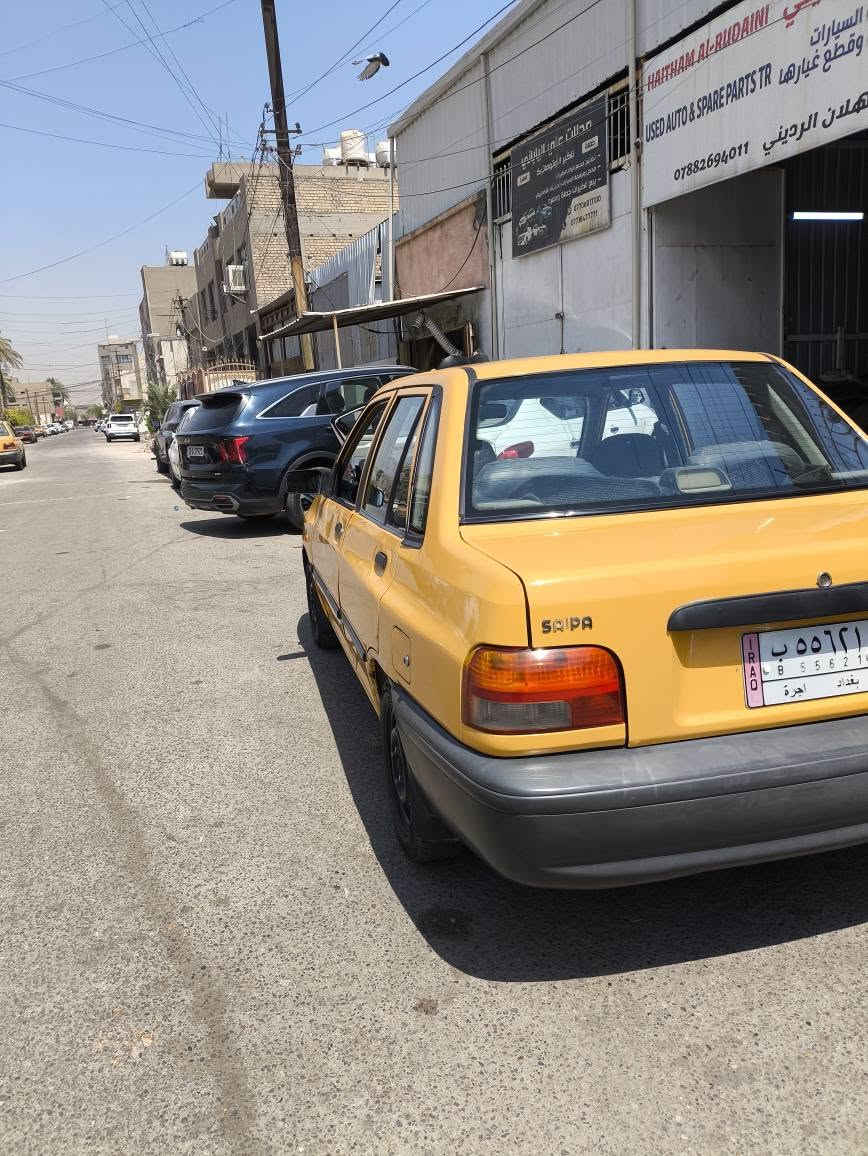 سياره جاهزه من كلشي تبريد مرحك كير شغل و اطلع بيها وين متريد 
موديل 12 
*********** بغداد, العراق
