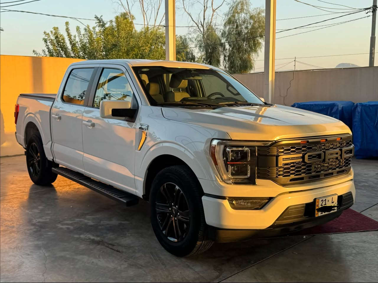 Ford F150 2023
لايتات عدسه شاشه كاميرا تحكم ستيرن 
ماشيه 60 الف ميل 
محرك 5.0 v8 
كير محرك شرط 
قطعه وحده صبغ بدون دواخل بدون ايرباك 
مكان السياره سليمانيه 
سعر 245 ورقه 
***********
