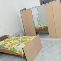 غرفتين شبابيه • نضيفه • بلا عيب