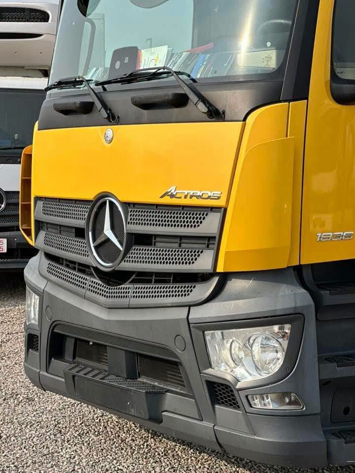 💛💛❤️مارسيدس أكتروس تنكر❤️💛💛
موديل. ٢٠١٧
حجم. ١٨٣٦
كلم. ٥٠٠.٠٠٠ الف ماشي
حجم تنكر. ١٦.٠٠٠ الف لتر
عمل تنكر. بشير حداد
جديد مامشتغل
مواصفات 
فول
تبريد بيلادي 
٣ طلقات ريتايدر
حساس 
كاميرآ 
جام كهربائي 
سيارة. مكفولة كفالة عامة 
دخول جديد

📍مكان. سليمانية طريق طاسلوجة
معرض ألشعب 
Tel. ***********
WhatsApp. ***********
