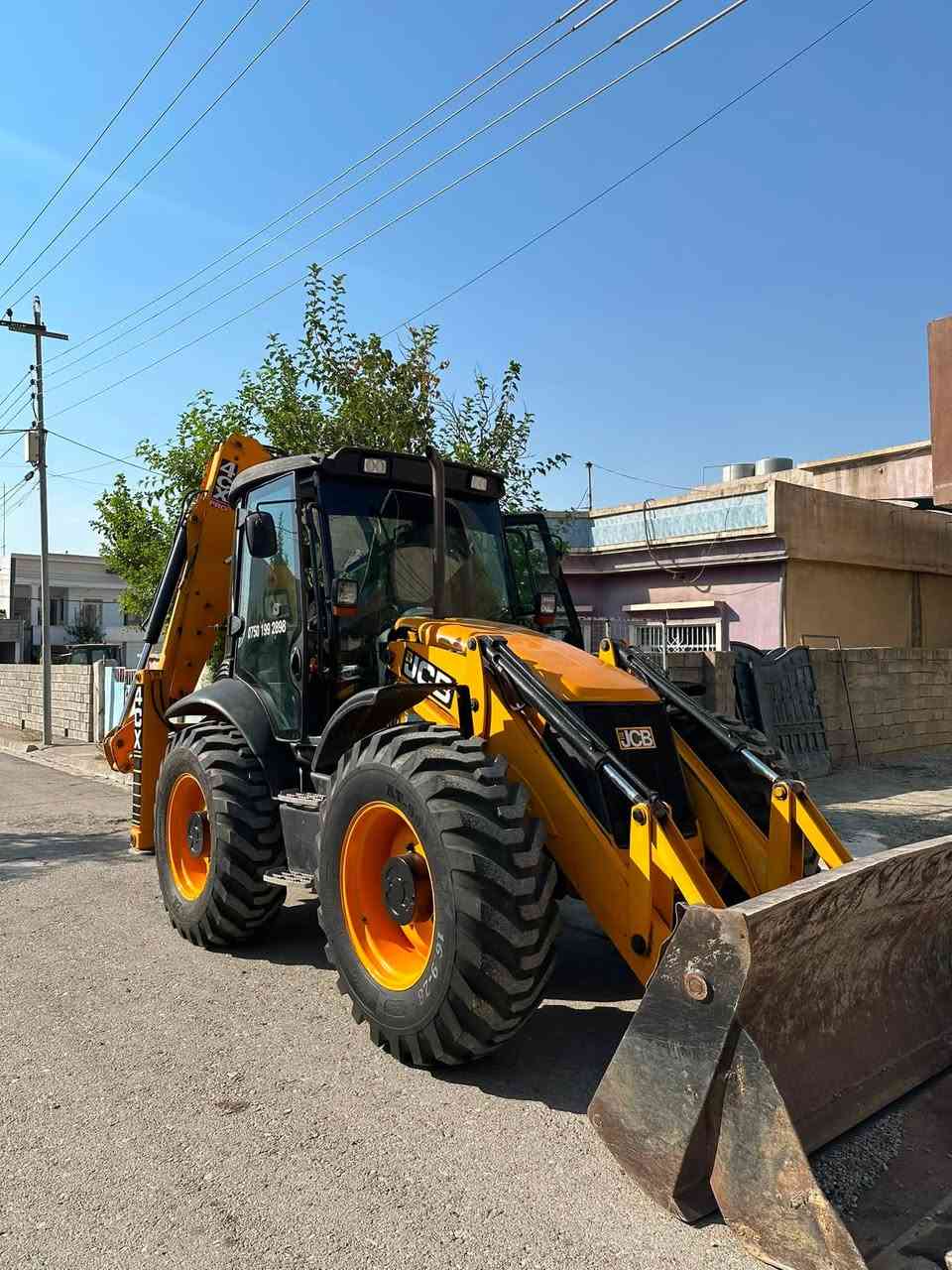 jcb 4cx2003
رەقەم دهۆک 

315$

***********
قەڵادزێ

نص مكتوب في الصور:
- ***********