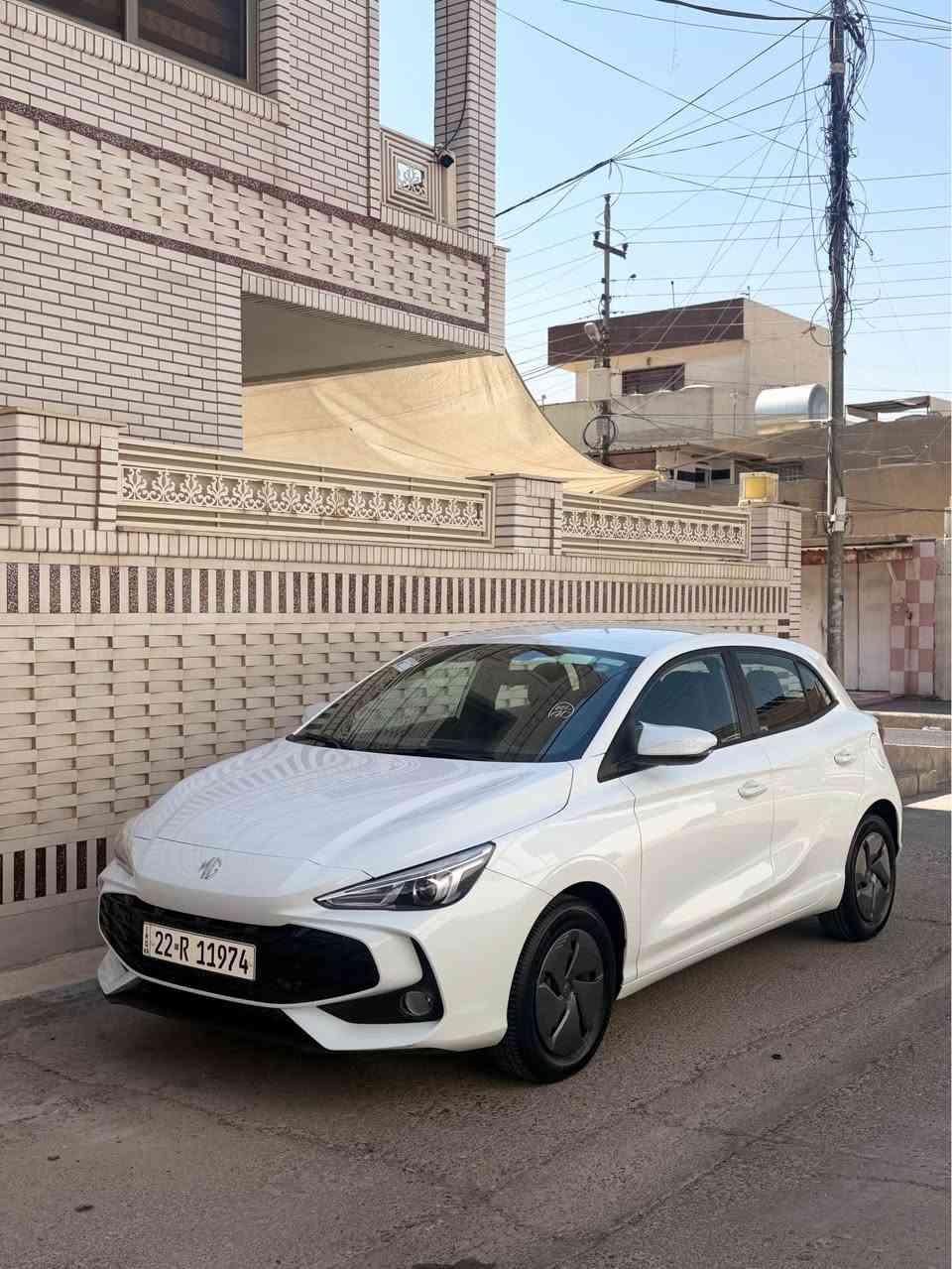 ئێمجی سێ ٢٠٢٥ کلین ٢٨ کم 
بێ سبوغ بێ ساردە کوت بێ بۆیاغ و لێدران هیچی نیە 
*********** أربيل, العراق

نص مكتوب في الصور:
- 2025 ***********