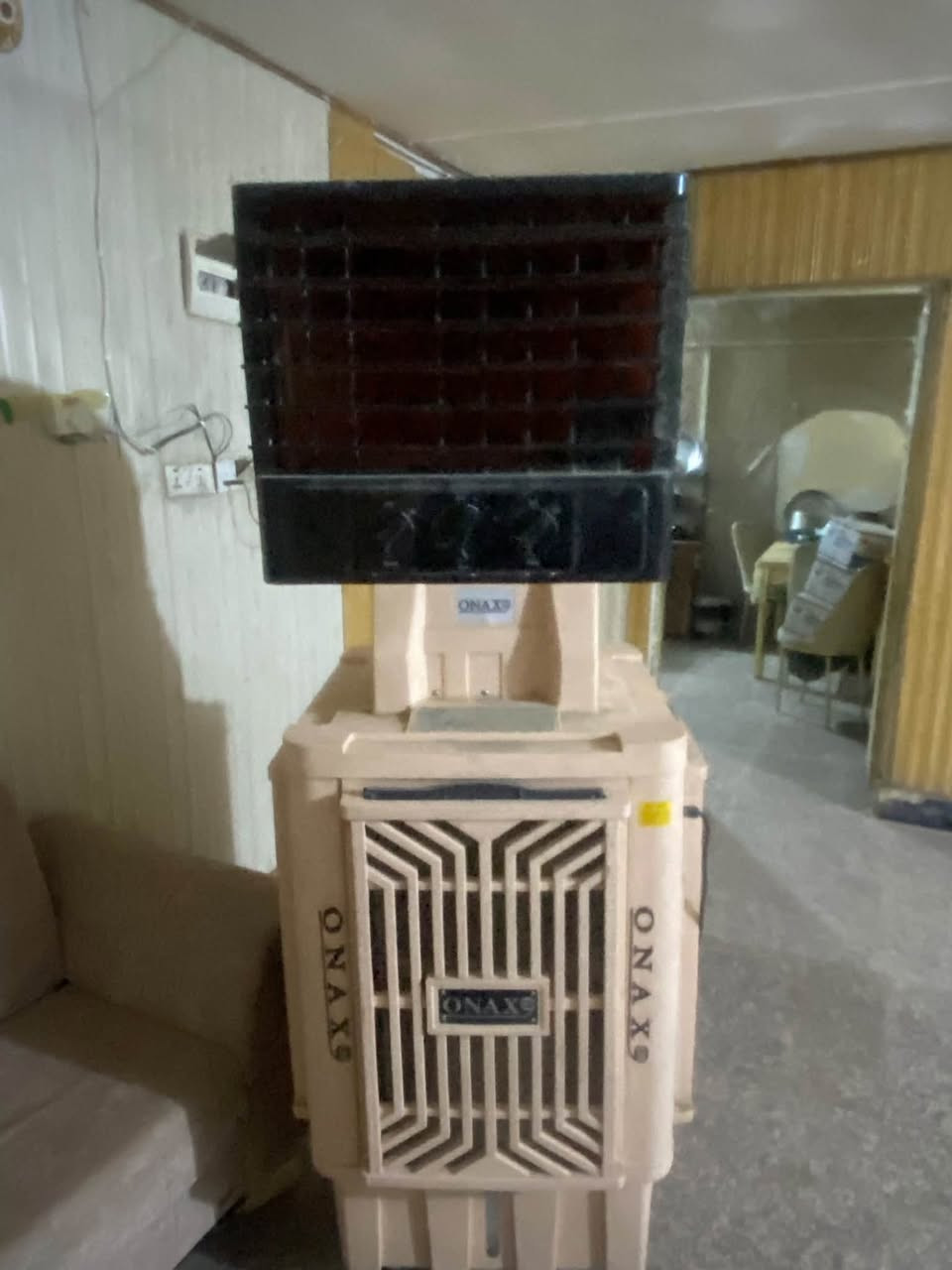 مبرده جديده نضيفه للبيع
السعر ٣٠٠ بيه مجال 
الرقم ***********
