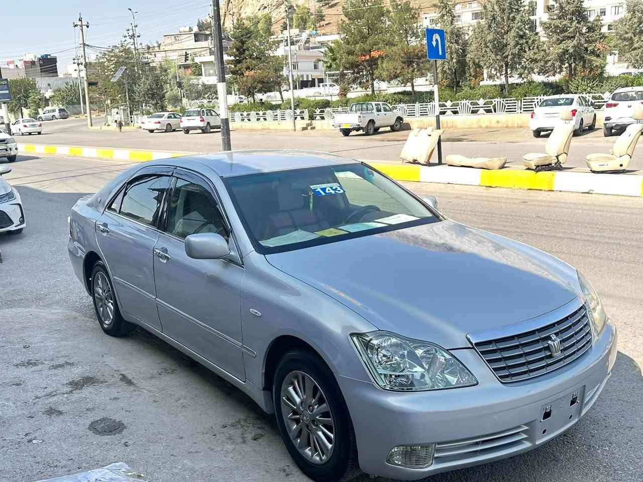 شاهانە ٢٠٠٧ • ١٤٩٠٠٠ كم • ٢ دووگمە