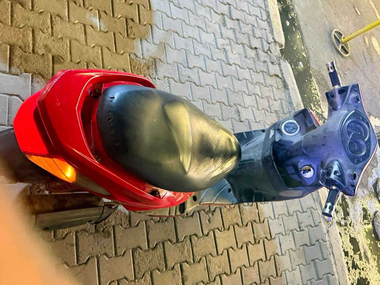 سكنس فحل كابريتر 
السلام عليكم عيوني دراجه لووك رمبه
كفرات ختم واحد بلادي ✅ 
كهربائيات شغاله لوووك ✅ 
مكينتها اشك الكاع ✅ وخرسه
دبلات ابلاديه رياضي 
اشاير يمنه ويسره ✅ 
دراجه احجيلكم منا باجر متنوصف وبل عافيه على يأخذها شايله ملاح يخبل 
اوراق موجوده كامله ملفيس 🫀✅
مكاني بغداد رقم واتس ***********
سعر خاصصص حبايب روحي 💖
