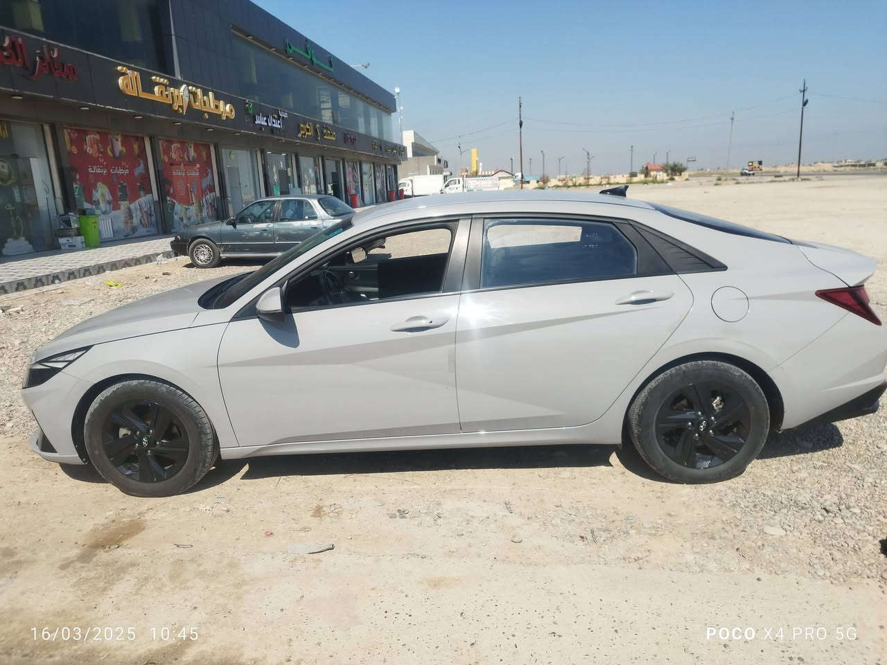 السلام عليكم .. افانتي موديل 23 ماشيه 90 الف سيارة كلش جديده محرك 1600 دبل نوزل رقم بغداد بأسمي ايرباك دركه طاك سونار موجود للبيع فقط مكان السيارة تكريت ***********
