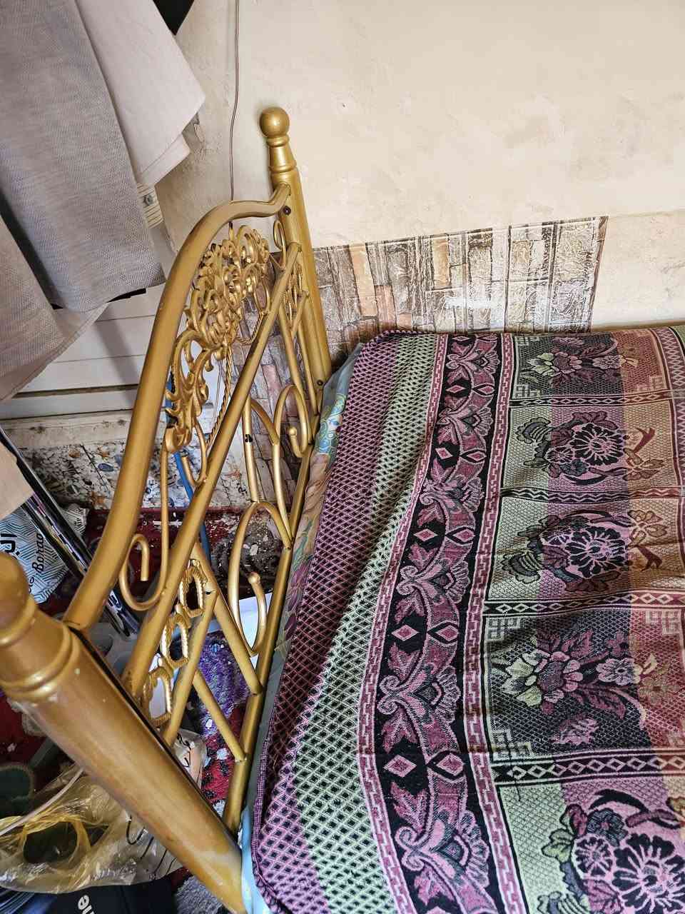 السلام عليكم بيع مستعجل ،  سبلت توسوت واحد طن نظافه 100 % استخدام سنه سعره 200 بي مجال بسيط ، مكيف شركة سامسونك نظافه 70 % مثل ما موضح بالصور سعره 150 وبي مجال ، شرط تفحص قبل ما تاخذهن ، غسالة توشيبا حجم كبير  ، كنتور سفاري  ، اوفن ، لوكر  ، ميز مال كاويه ، جربايه قيم واخذ ، مكاني البياع ، شارع عشرين 
*********** واتساب
