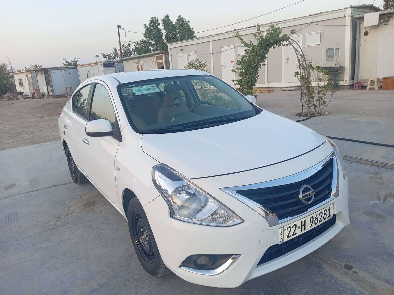 سلام عليكم مرخصت الادمن نيسان صني هندي موديل ٢٢ جديده بمعنى الكلمة ماشيه ١٤٢ كفاله من الضربه وصبغ بيهه بارد بسيط جاملغ وشويه بالباب مكينه كير تبريد ثلج رقم أربيل الجديد السعر ١٠٦ وبيهه مجال بسيط مكاني بابل كفل الاستفسار الاتصال *********** اخوان مامتواجدع النت خابر وبيك خير ودلل
