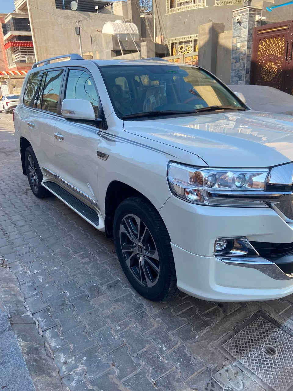 السلام عليكم لاندكروز لبيع مديل ٢٠٢٠ 
GXR محرك v6سيارة جديدة ماشيه ٧٢ الف 
سيارة مكفولة جديدة 
‭***********‬
