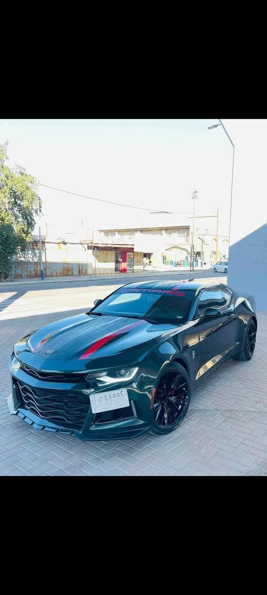 السلام عليكم 
كمارو موديل 2020 
لون مميز زيتوني
مكينة6 سلندر  3600
السعر125$ 
بيع فقط 
وارد امريكي حادثها الجاملغ الايمن وشويه 
بالبنيد صبغ والجاملغ الثاني كلير
شاصي لغد مكفول 
محرك وكير مكفول من الفتح 
كير 10 نمر 
ايرباك طاك الستيرن والبرده
مواصفات 
1 غرفة جلد لون احمر
2 كشنات كهرباء عدد2
3شاشة كبيرة تدعم كار بلي 
4 وضعيات قياده عدد3
5 كامره دواره
السيارة ماشيه. 105 الف ميل 
رقم بغداد باسمي تحويل مباشر 
العنوان صلاح الدين الضلوعية 
*********** بغداد, العراق
