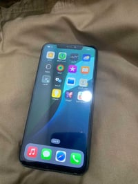 ايفون. اكس ماكس ذاكره ٢٥٦ بطاريه ٧٨ فقط. فطر. بالضهر.  والباقي شغال  ١...