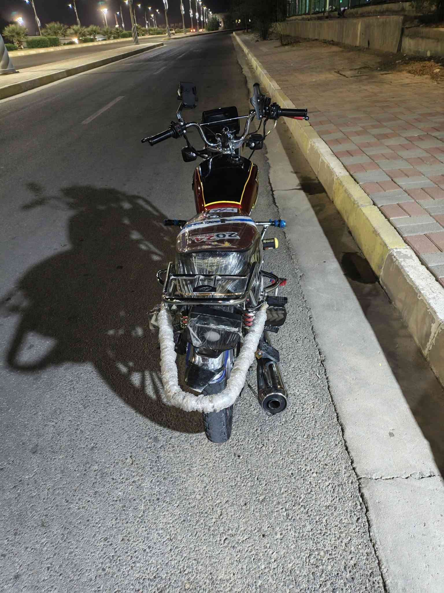 عليكم دراجه للبيع سونك موديل 24 شكل ال 25 محرك 200 كهربائية كلهه شغاله اي شي مابيهه كامله سعر 825 وبيهه مجال ‏‪***********‬‏
