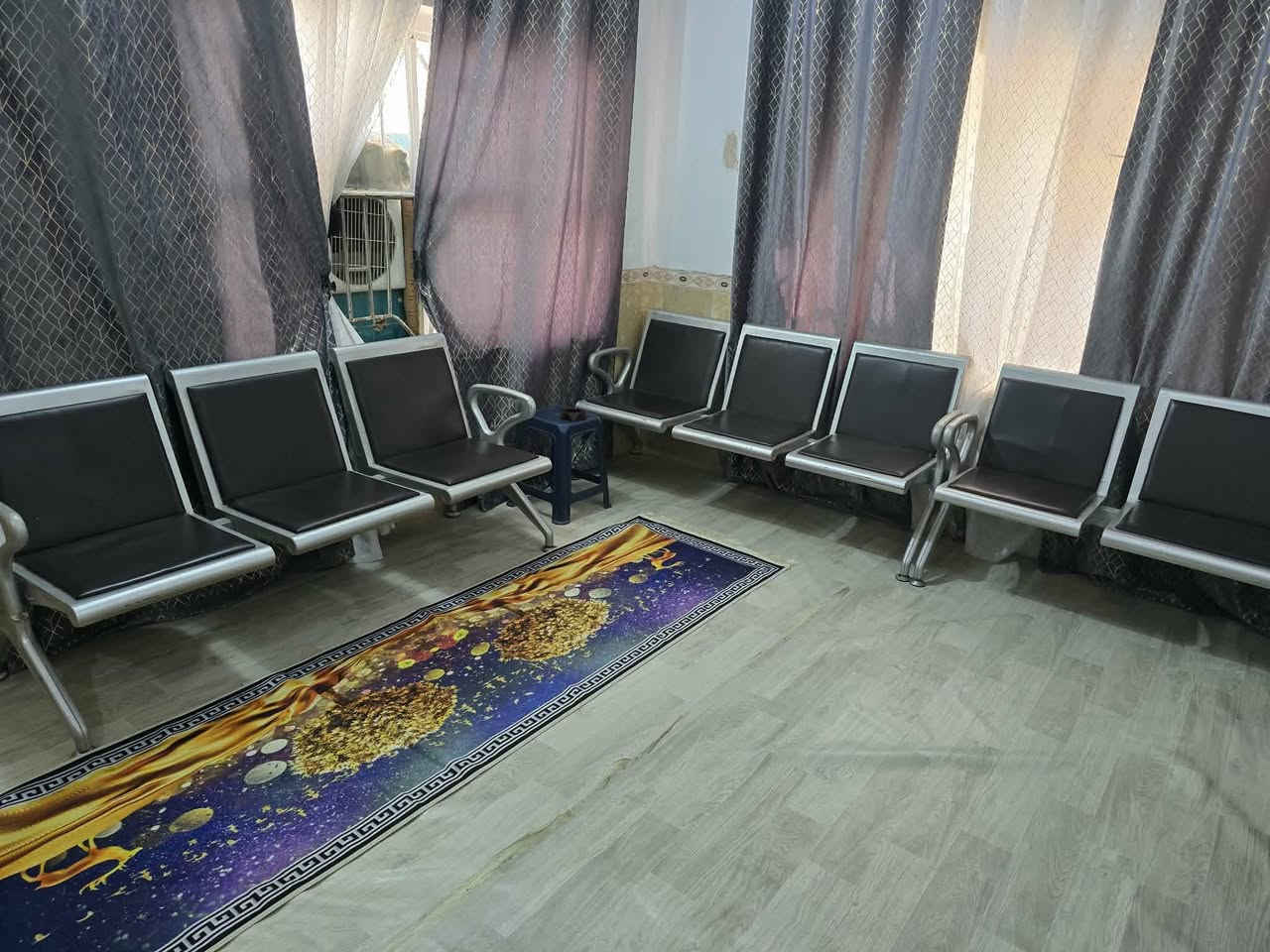 للبيع كراسي كل قطعه 3 كراسي سعر 75 الف عنوان ديوانيه عفك الإستفسار نتصل ***********
