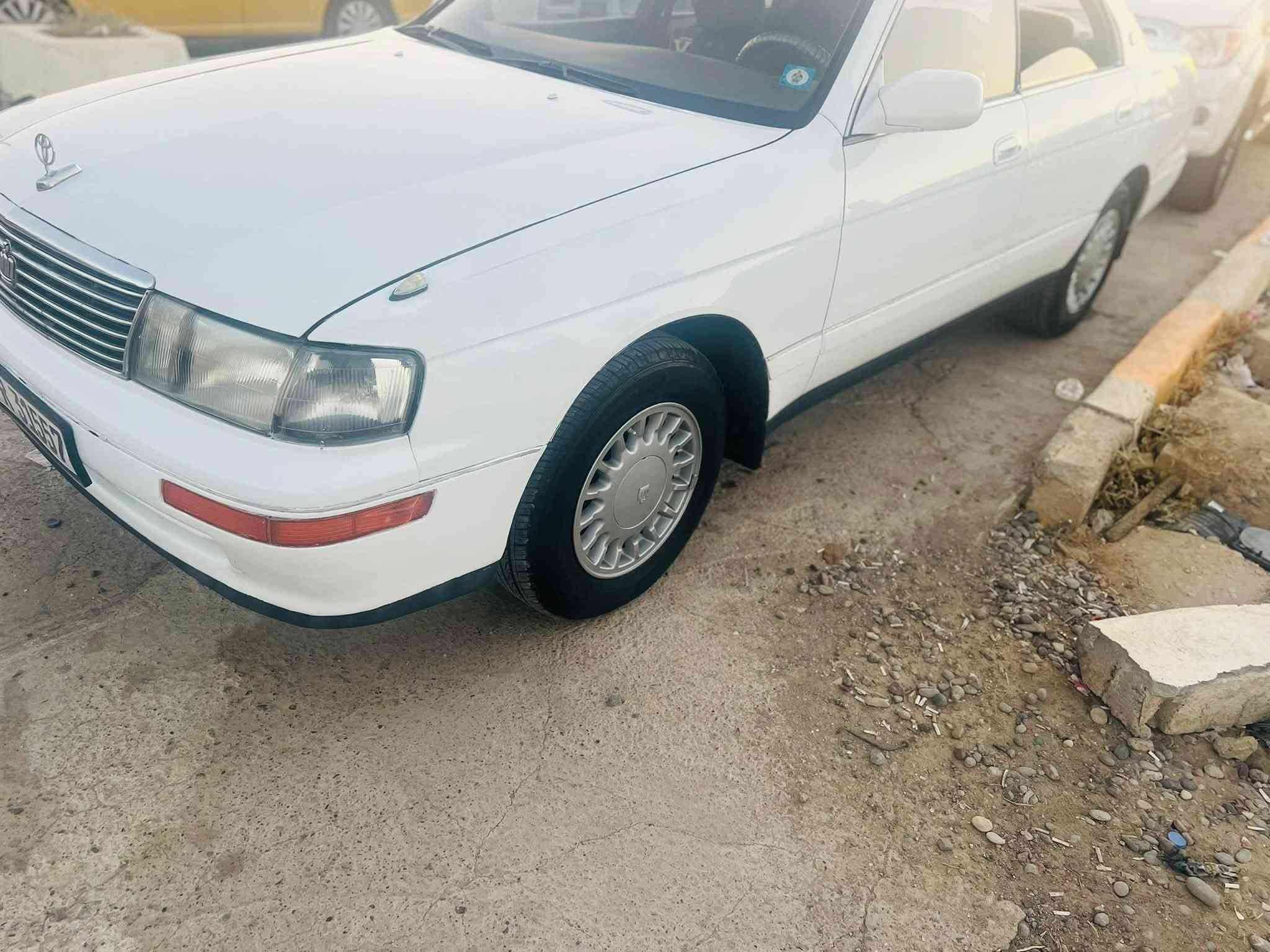 السلام عليكم للبيع بطه رقم نينوى دولي سنويه جديدهً محرك وكير شرط تبريد شغال صدر تخم تاير جديد بشرط السياره بدون كص او صبغ كهربائيات . كلها شغاله لايت زنون سعر 55 وبي مجال قليل 
*********** 
***********

