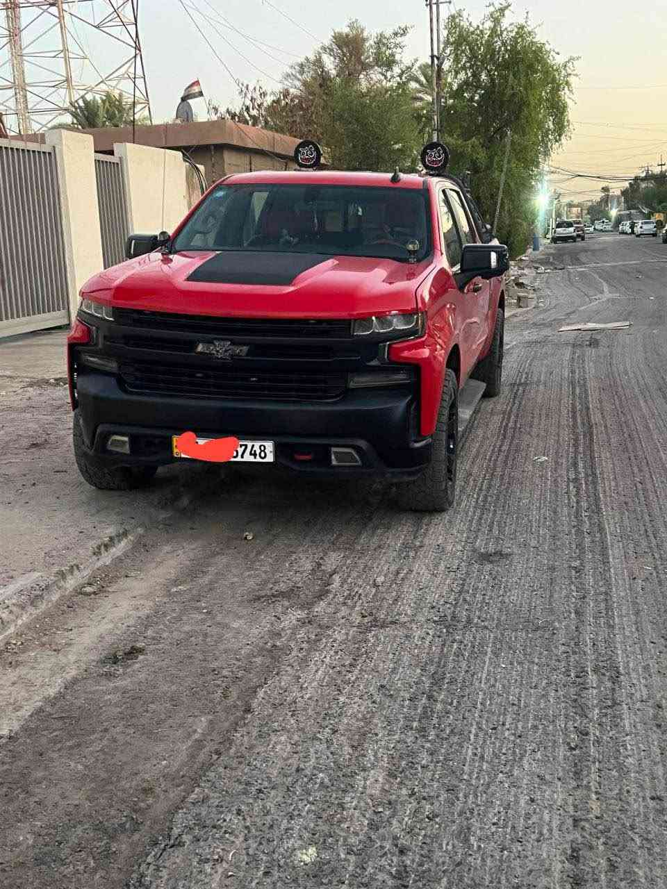 شوفرليت سلفرادو 
مديل١٩شكل ل٢١
حجم المحرك ٥٣٠٠
صبغ ٤قطع 
سياره مرفعه 
سقف روز 

ملاحضه/منضومه ABSبيها خلل 
مطلوب مراوس بجارجر سوده ٢٠/٢١

للستفسار/*********** بغداد, العراق
