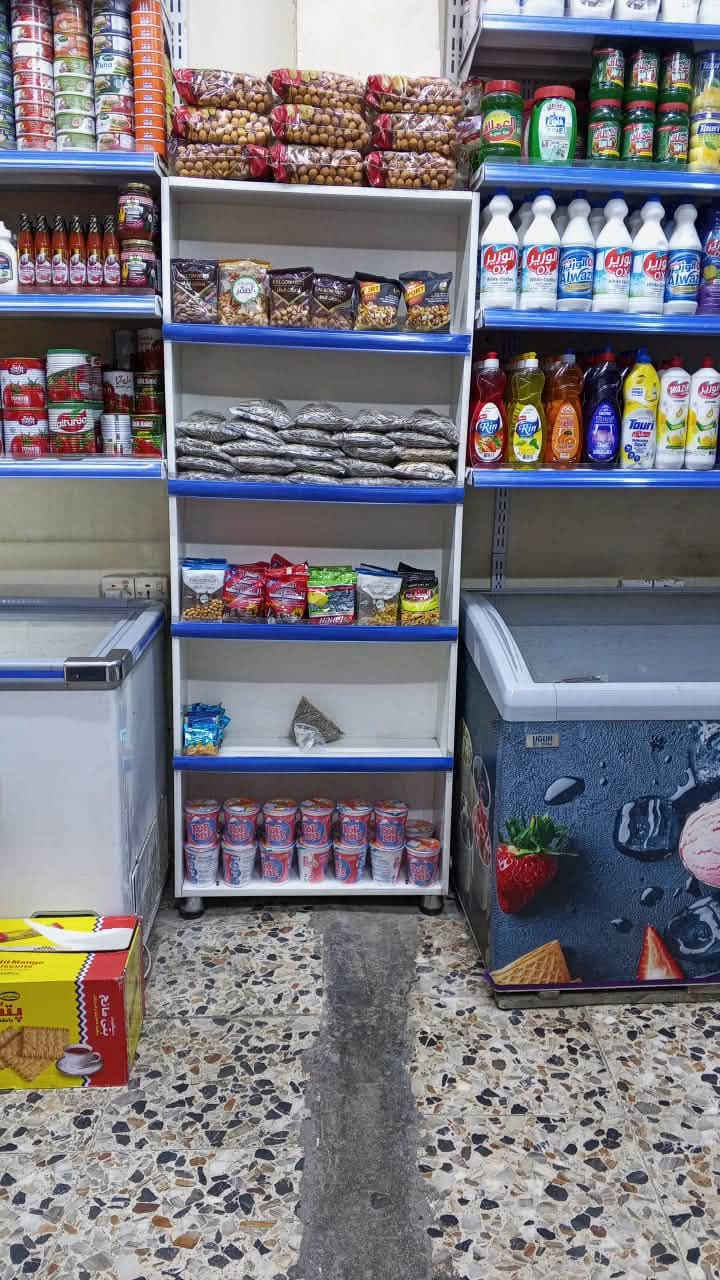 ماركت للبيع • البلديات حي تراث • ٩ برادات