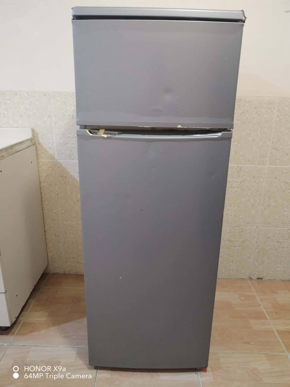 بيع سريع مستعجلين وبسعر مناسب كلهن كامل مكان سليمانيه @

نص مكتوب في الصور:
- HONOR X9a 64MP Triple Camera
- O HONOR X9a
- 64MP Triple Camera
- HONOR X9a
