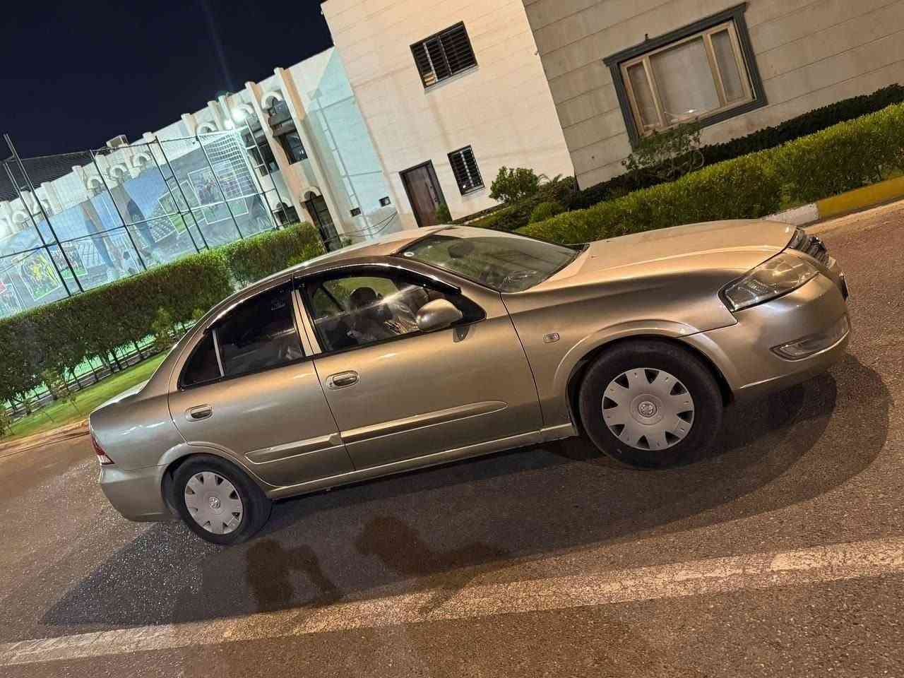 نيسان سني 2007 رقم بغداد دولي بأسمي
/// كير . محرك . تبريد كلها تمام /// 
شاشه + كامره خلفيه 
( السياره مصبوغه عام جديد جماليه )
السعر 68 مع المجال البسيط جدا ...
مكان السياره بغداد الغزاليه ...
للاستفسار اتصل عالرقم ( *********** )
