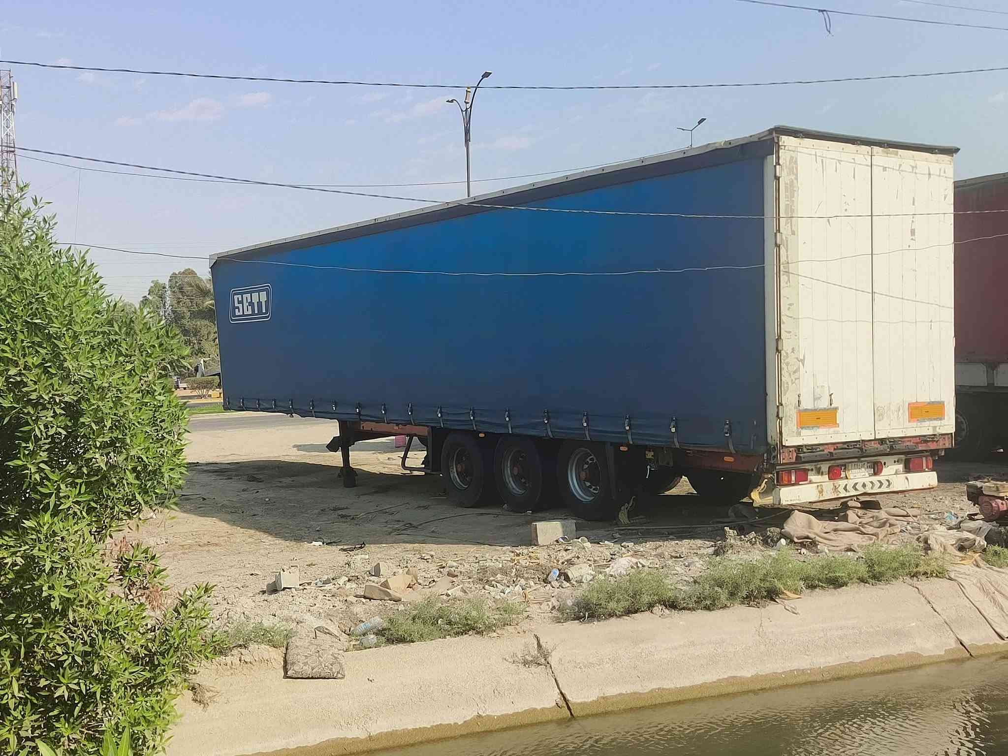 البيع مسرح شمتز نص جناب فافون دنكير ساف قاعده سبيرات مطبخ وثلاجه وصناديك وتانيك  ماي كامله ما ذلك عليه برغي مكان كربلاء سعر 52 وبيه مجال حك جيه ستفسار ***********
