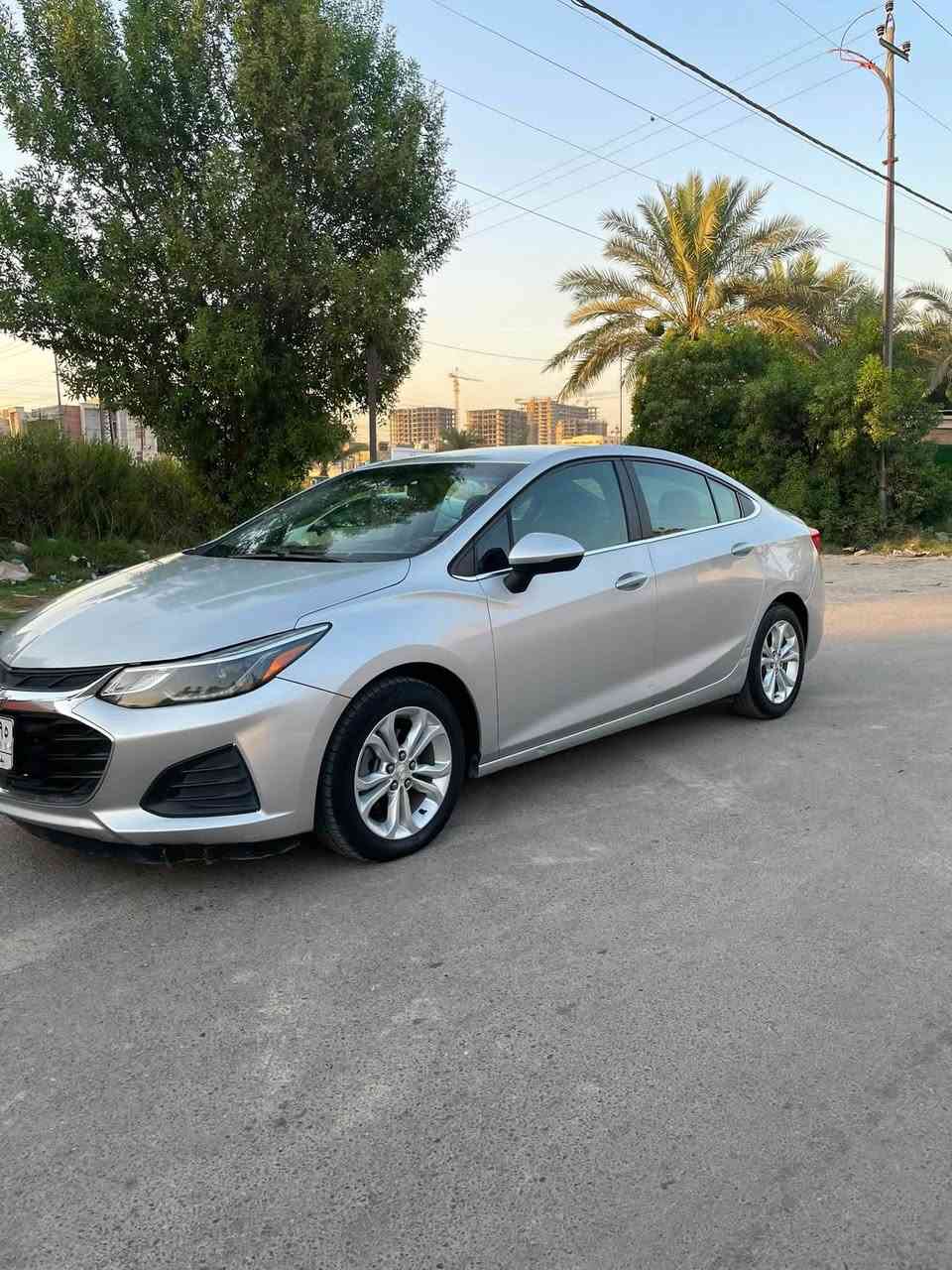 شوفرليت كروز 2019 / 1400 تيربو 
قطعتين صبغ بدون لغد وشاصي 
جاملغ وبنيد فقط حادث امريكا 
ماشيه 158كم وقابل للزياده 
المحرك والكير مكفولات 
التبريد ثلج 
المحرك ادامه كاملة فلتر شوته بلكات وتنضيف نوزلات وجويتر وغسل الراديرات 
صدر جديد  
باتري جديد 
موضفاتها LT المعروفه 
بصمة تشغيل وابواب وجنطه 
اوتو ستوب 
لايت لد اوتو ستوب
شاشة كار بلي + شاشه اعطال 
منفذ اوكس+ USB+بلوتوث 
حساس تاير
كشن كهرباء تدفئة + تبريد 
كامره دواره 
السياره جاهزة مابيها مصرف 
بأسمي تحويل  ثاني يوم 
السعر 90وبيها مجال حك الجيه
***********
