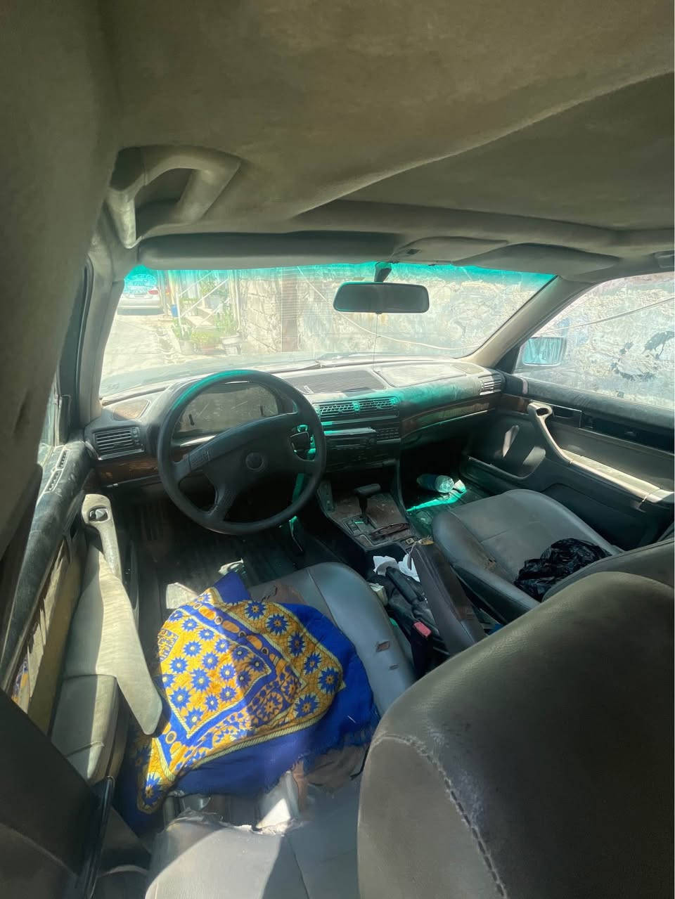 بي ام  735موديل91 رقم اربيل

السياره يحتاجلها تعمير من ناحية الكشر 

بيها مكينه جديده قبل شهرين شادها

كير مكفول

ابيعلك حديد وكير ومكينه فقط

رقم اربيل سنويه ساقطه 

السياره رايدها ب30 ورقه 

تفيدك تعال شوفها وياريت تقرا المنشور حتى اذا تجي مدكلي ليش كشرها تعبان وليش هيج عارضها ب30 يعني سعرها حك نضافتها مامغني بسعرها وبيها مجال للشراي

مكانها بالكوفه

*********** النجف, العراق
