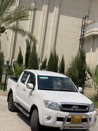 هايلوكس • دبل • ٣٢٠٠٠٠ كم