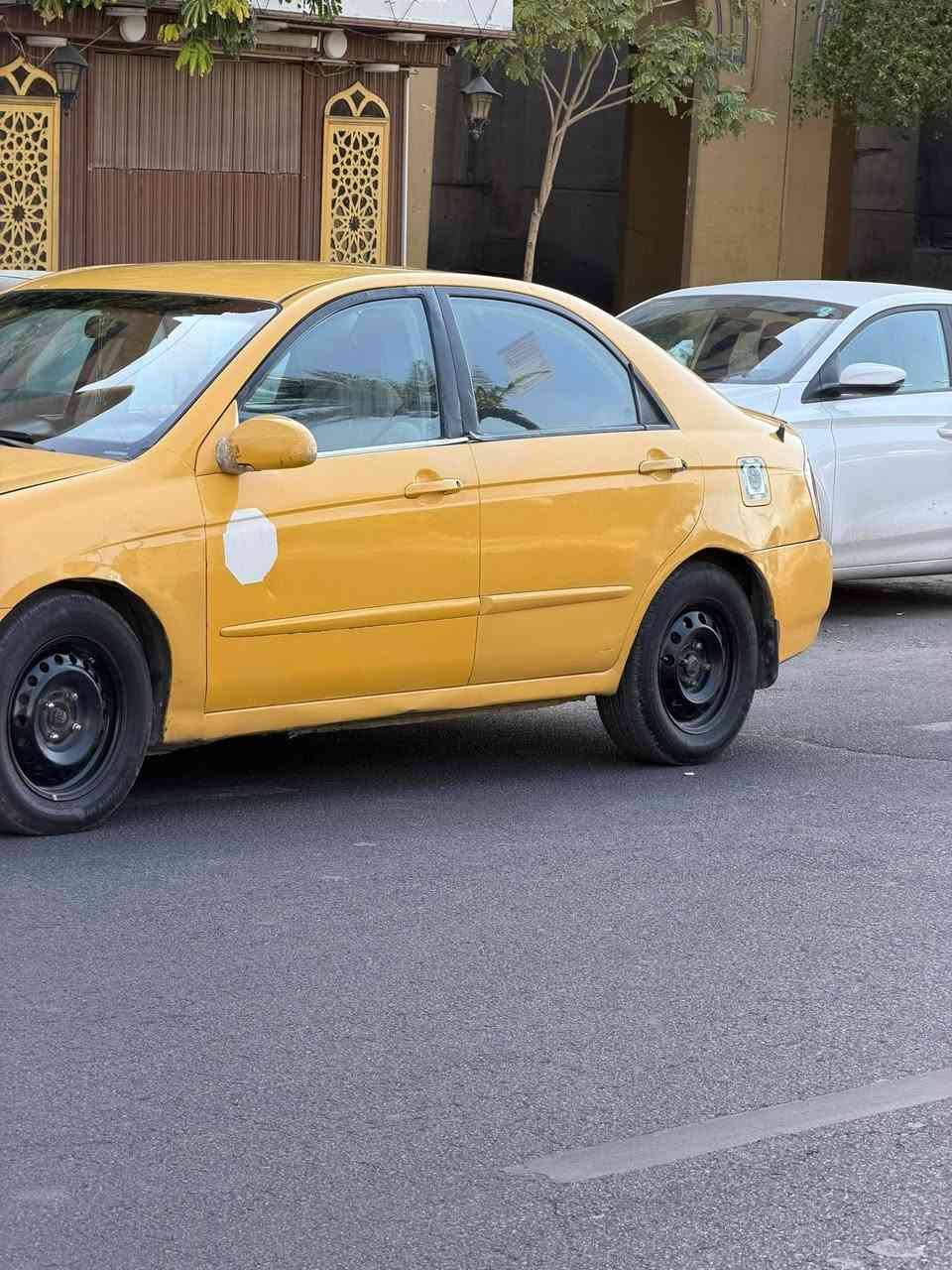 من رخصت الأدمن كيا سبكترا موديل 2006 وارد امريكي كير ومكينه خير من الله تبريد منضومه جيدة شاده ع ايدي 550الف ثلاجه مكينه 2000  تخم تاير  باتري جديد لايت زنون مصفره هيئه وغرامات السعر 55وبيه مجال حك الجيه  العنوان بابل جبله   ***********
