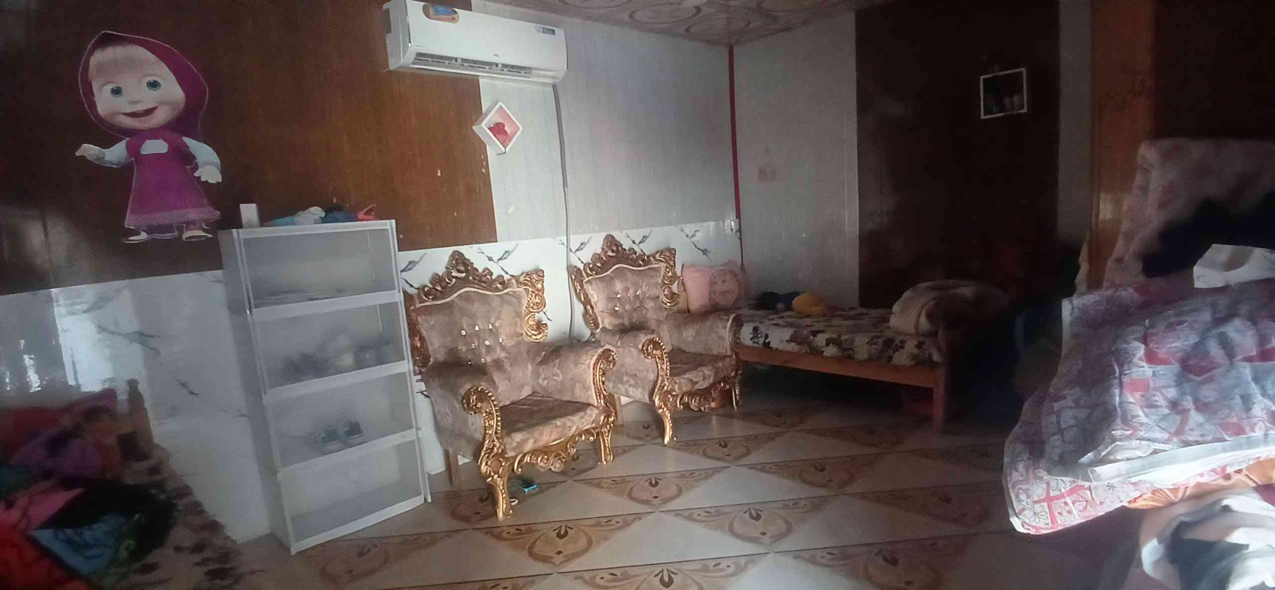 نهايت العلگايه • ٧٥٠م • غرفتين