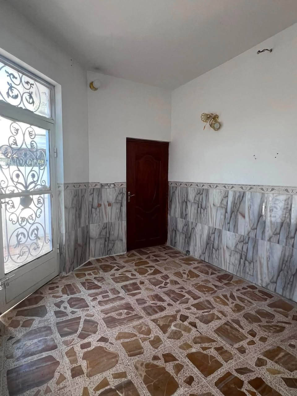 مشتمل للأيجار 
حي الزراعه
طابقين 
يتكون من غرفتين نوم
كما موضح ب صور
للأستفسار 
اتصال + واتساب
***********
عنوان المكتب
1-حي الخضراء مجاور سبلاش
2- حي الافراز مجاور المدخن
مكتب البشير للعقار
