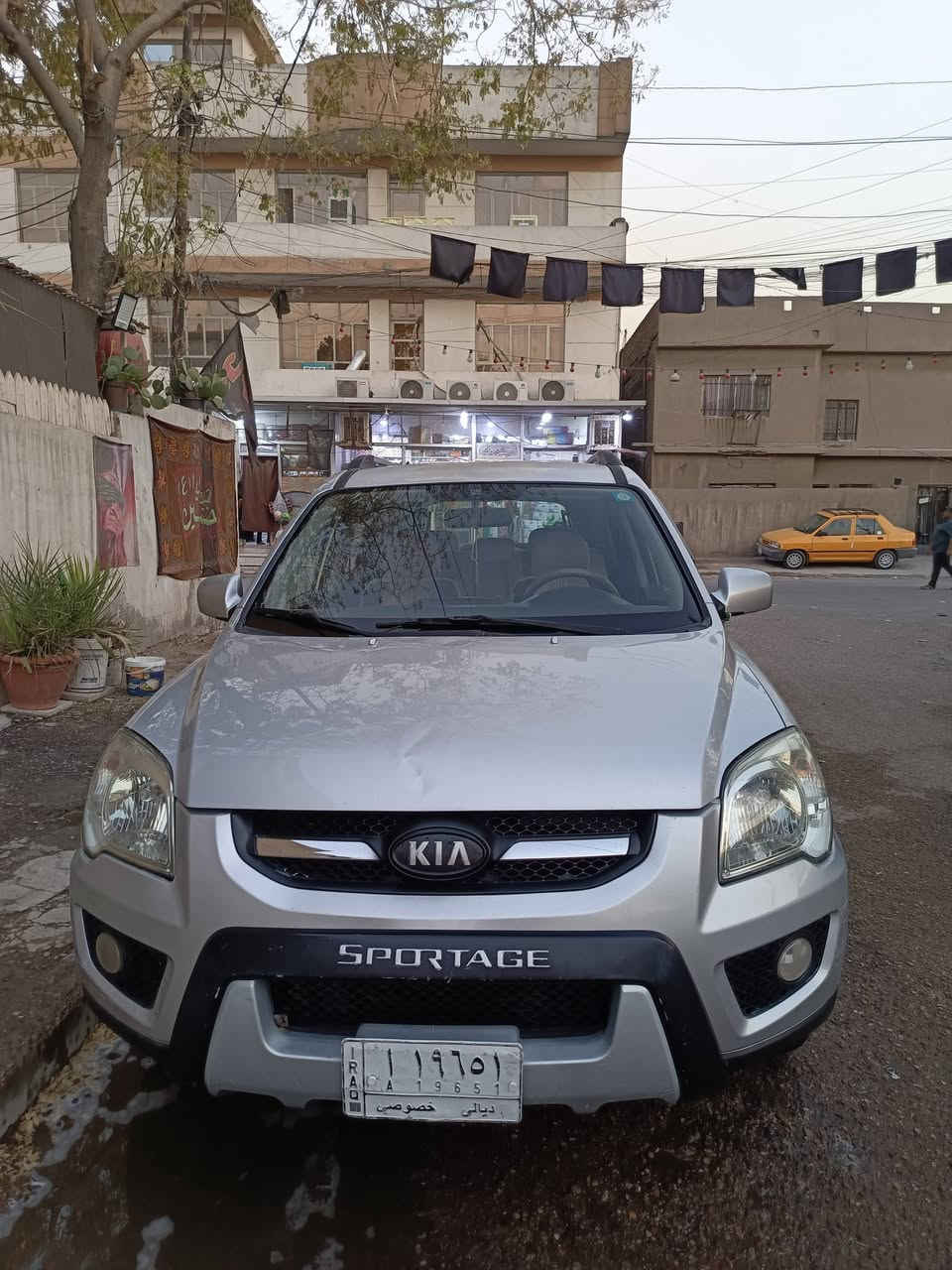 السلام عليكم كيا سبورتج
موديل 2009
خليجي 
كير مكينه مكفولات
تخم تاير جديد 
صدر امامي خلفي جديد 
رقم ديالى بسمي
بيه صبغ شويه ب قماره داعميه امامي 
مكينه 2000 دوش 
ماشيه 143 
السعر 95 ورقه 
مكان سياره بغداد جديده
***********
***********
