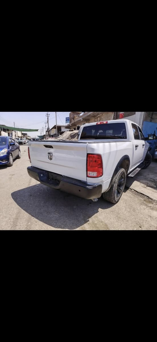 🔴🔴للبيع🔴🔴

Dog Ram🇺🇲🔥
موديل/2024
مواصفات   كلاسك 
ماشية 37 الف فقط 
صبغ عام كير محرك راديترات سليمات
السعر ..155 ورقة وبي مجال بسيط 
مكان السيارة كركوك ناحية الزاب📍
لل استفسار //***********//
