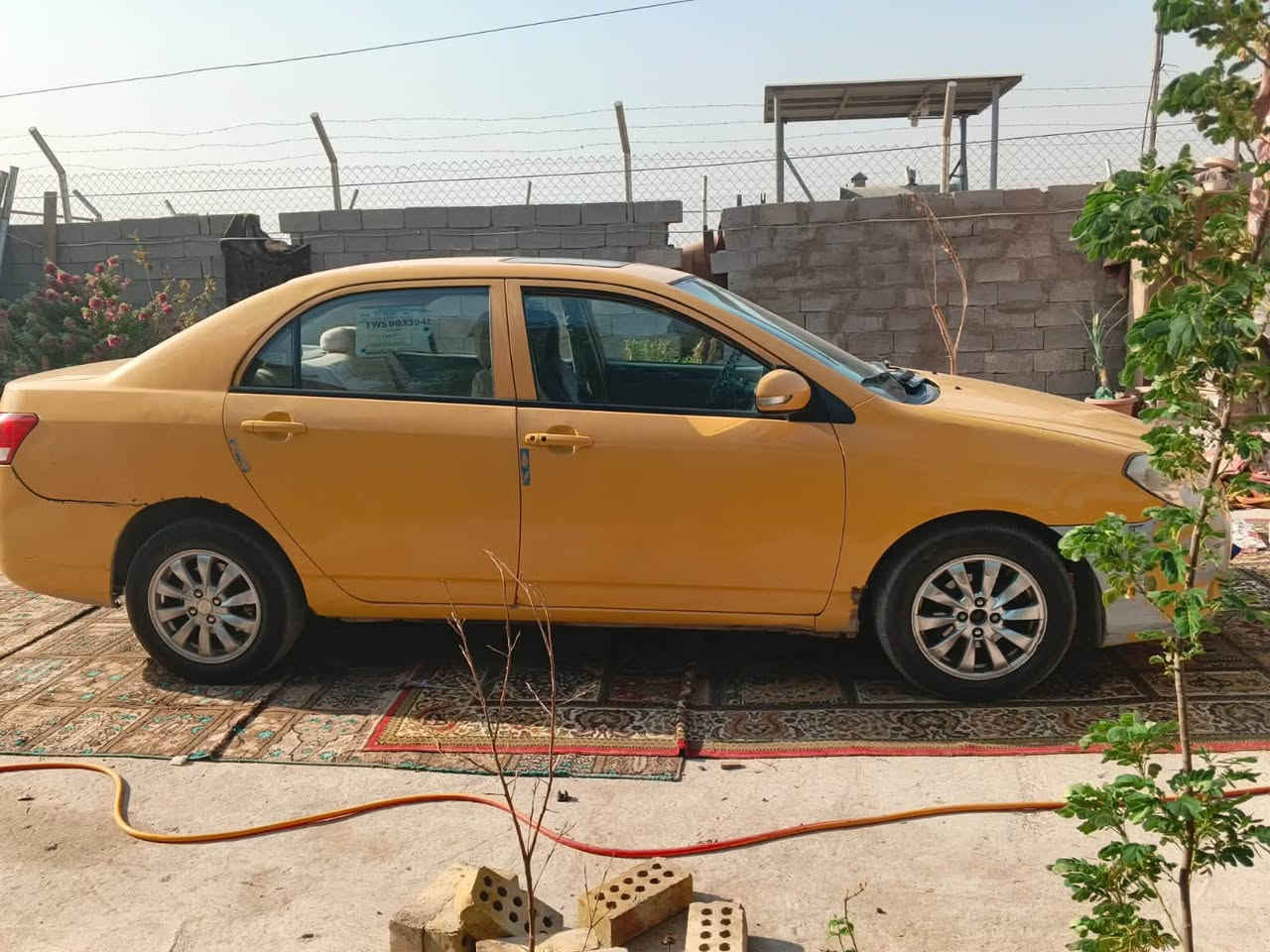 بي وأي دي موديل ١٣جي ٣سياره بلاد لا ضربه ولا صبغ  نقص كمبريسر تبريد وقمجي مال كير سعر ٤٠وبيها مجال مكاني بغداد الشرطه الخامسه رقم ***********
