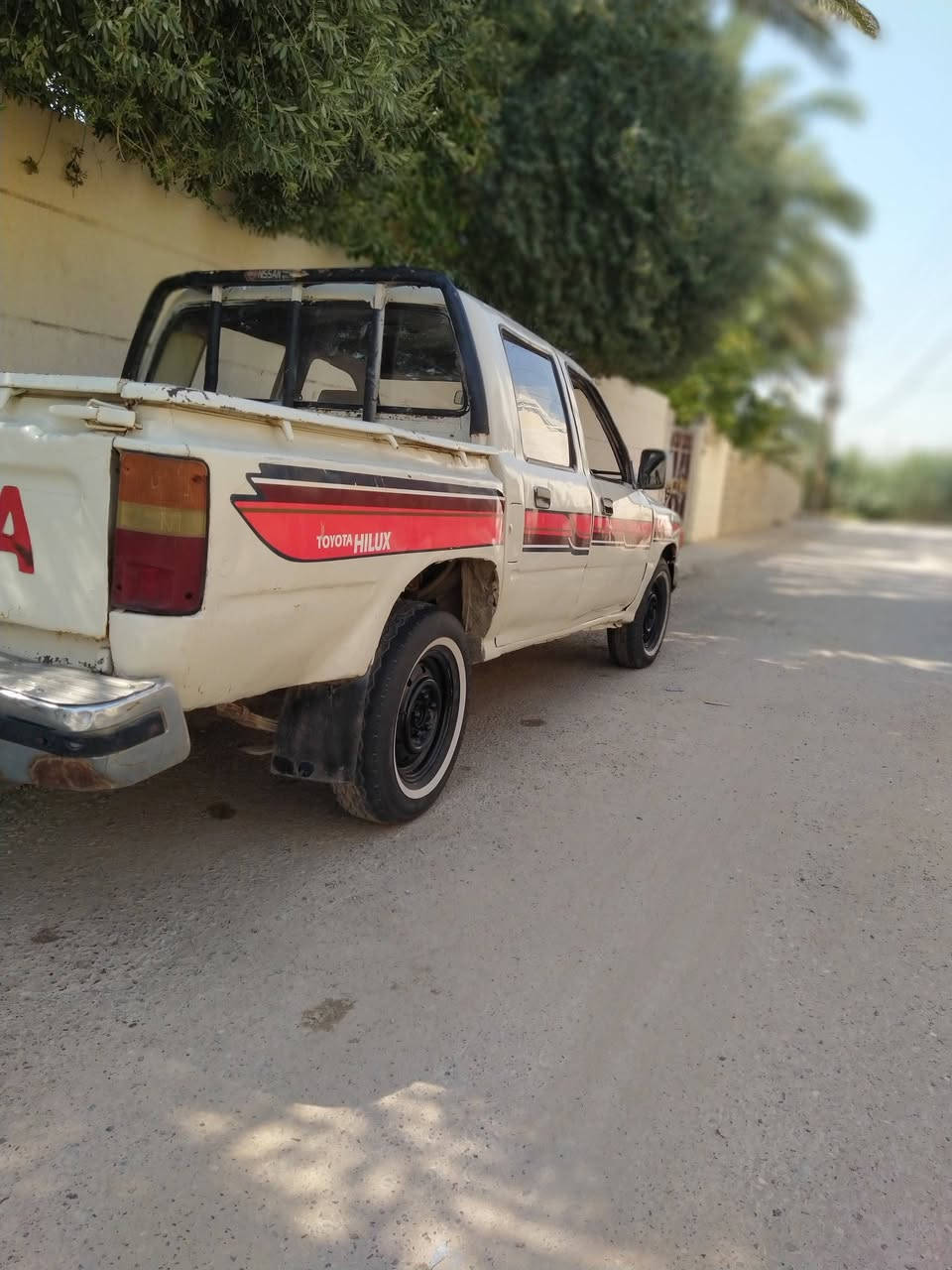 السلام عليكم تويوتا بيكم للبيع موديل 89السيارة كير ومحرك بشرط حدادية خير من الله الشاصي مكفول السيارة مصبوغة عام للجمالية كهربائيات كلهة شغالة رقم بغداد العنوان ديالى السعر 18 وبيها مجال رقم الاتصال ***********
