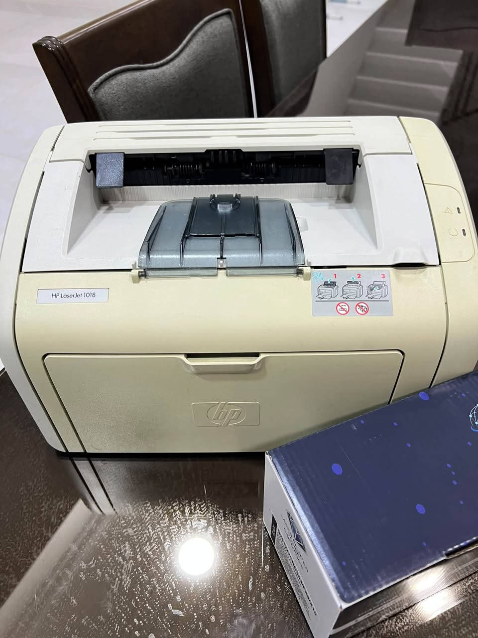 بسعر 75 الف فقط
Hp laserjet 1018
• طابعة أسود وابيض فقط ( كاترج احبار بودرة)
• طباعة فقط (تطبع ٢٢ نسخة بالدقيقة)
• بدون واي فاي ( تنربط بالحاسبة)
• وجه واحد فقط 
• سعر كاترجها بالسوق فقط ب ٨ الاف دنيار يطبع ٤٥٠٠ صفحة

ملحقاتها: كيبل باور + كاترج جديد غير مستخدم + كيبل usb 

السعر : 75 الف فقط 
متوفر توصيل محافظات ٥ الاف فقط

واتس اب
***********
