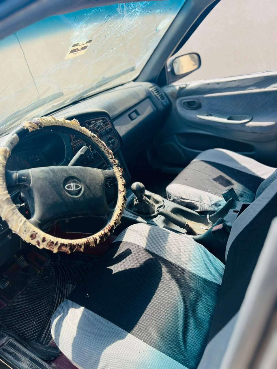 سلام عليكم برنس للبيع موديل 96 رقم بغداد سياره جديده كير محرك خير من الله حداديه سياره جاهزه السعر 25وبيه مجال      مكان سياره بابل جبله.//رقم الهاتف //***********
