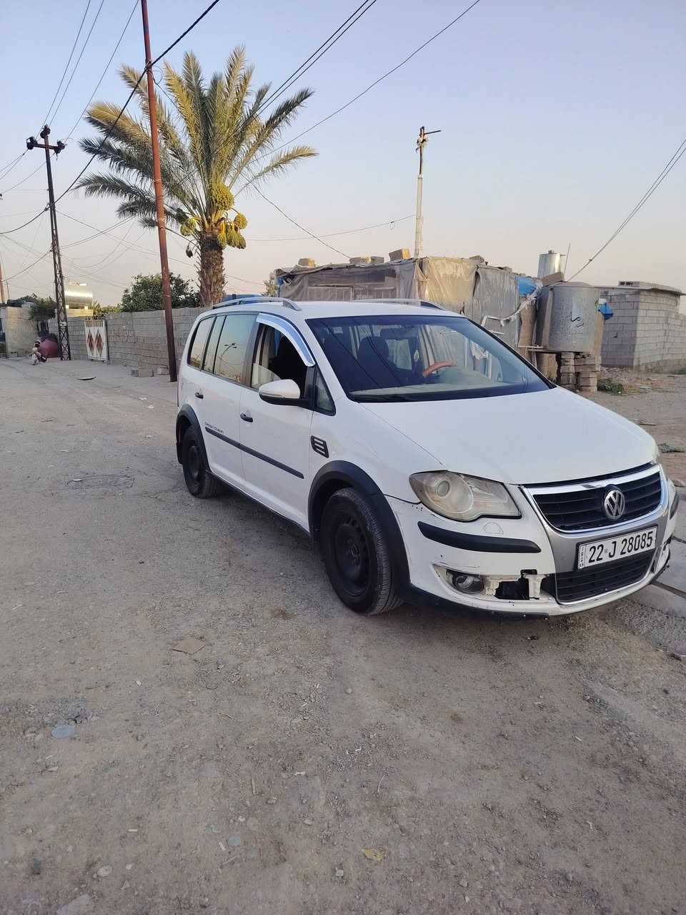 سيارة للبيع نوع باصات موديل 2010 دولي لل27 بطاقة بانزين كير محرك كامري كلشي بيها جاهز بس باور نقصها ونظافة كدام العين سعرها 55بي مجال ولمراوس حسب القناعة***********
