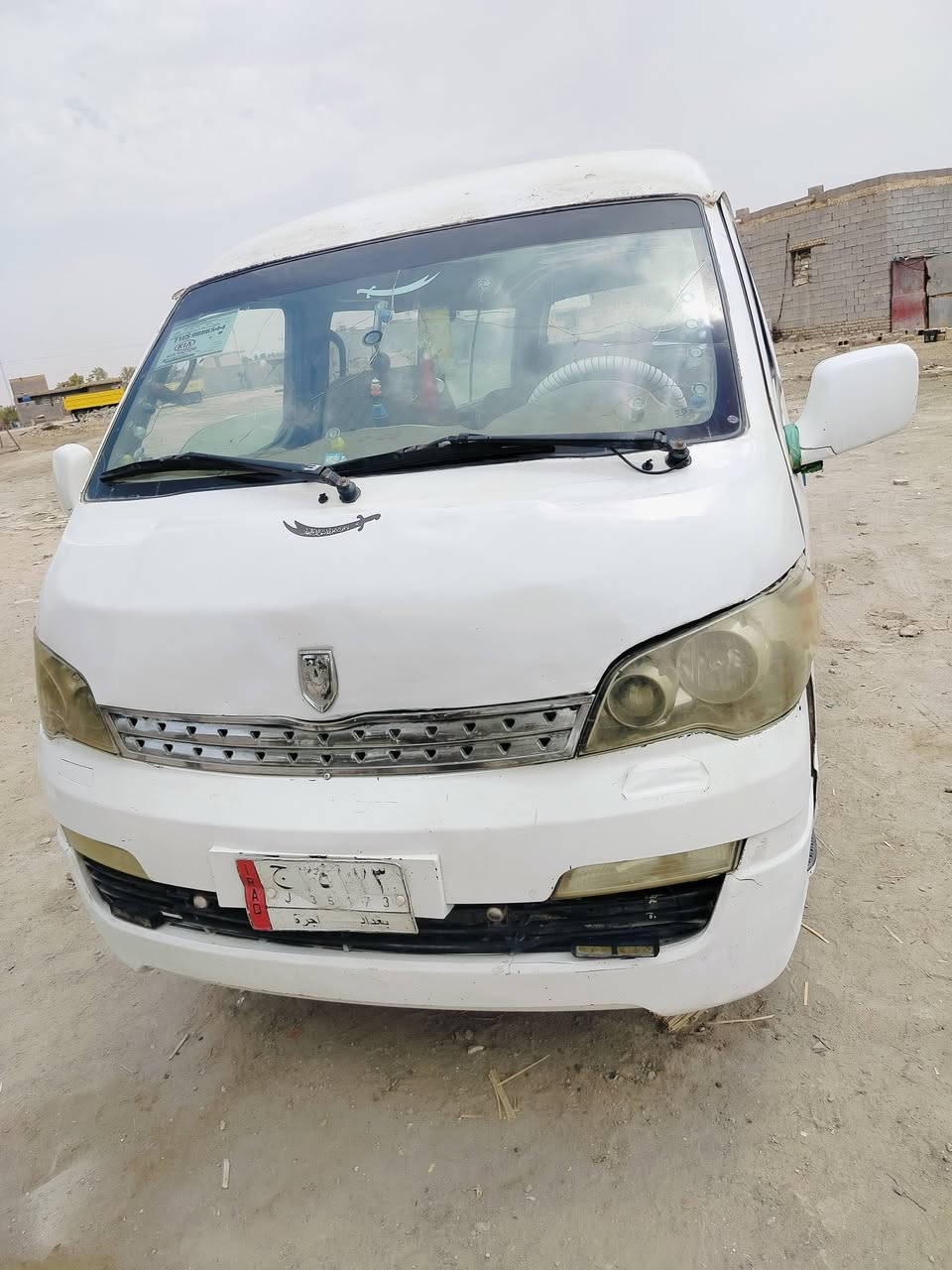 سلام عليكم جنبي للبيع مو صليه السعر 28  سيارة جاهزة مال شغل المكان الناصرية رقم الهاتف ***********
